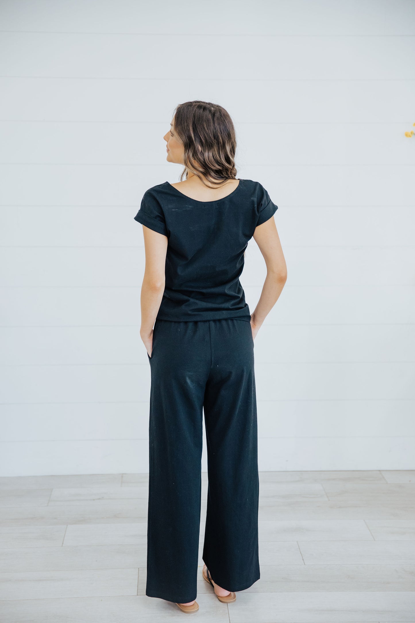 WIDE LEG LOUNGE PANTS IN BLACK