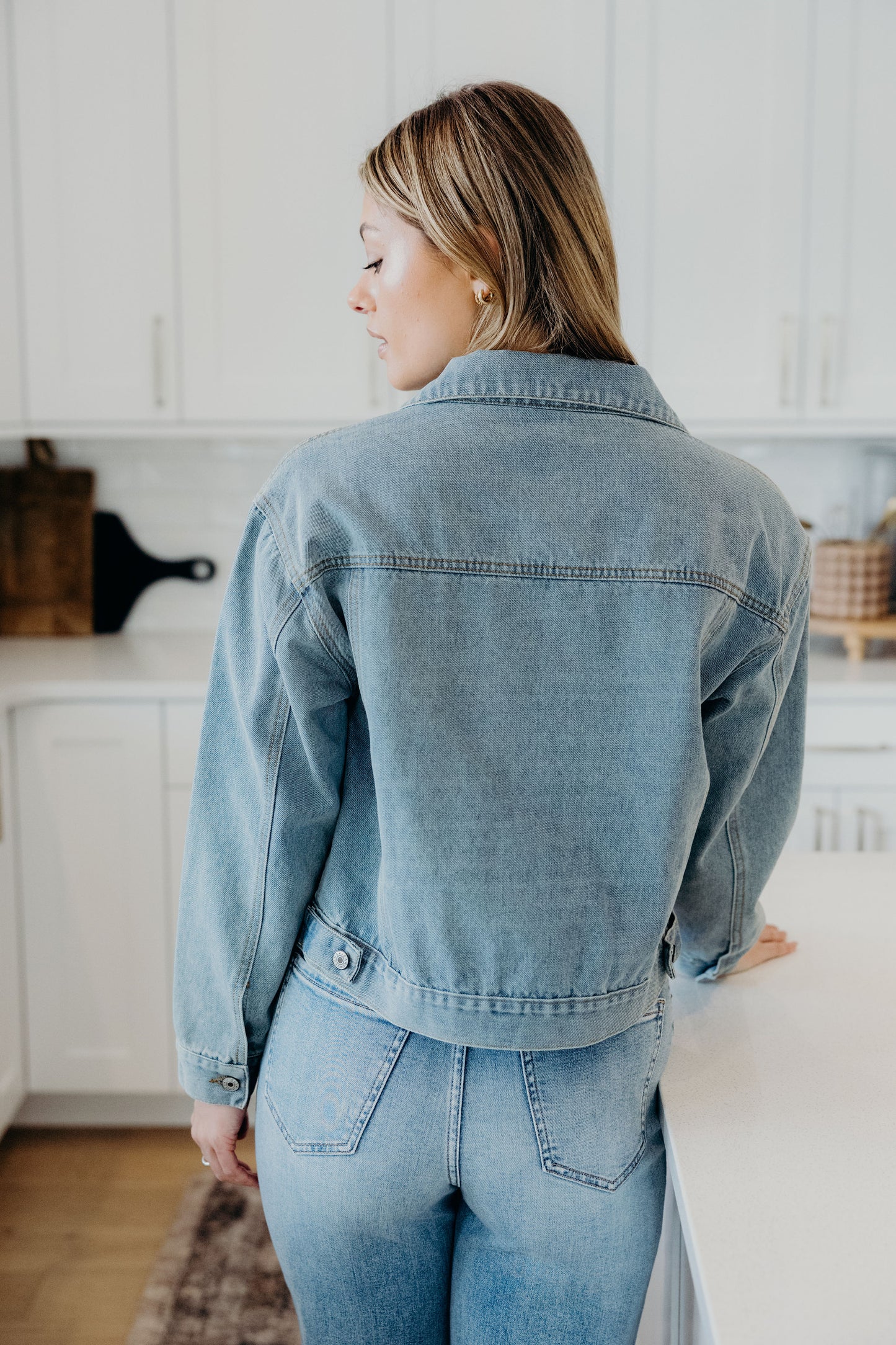 VINTAGE CROPPED JACKET IN LIGHT WASH