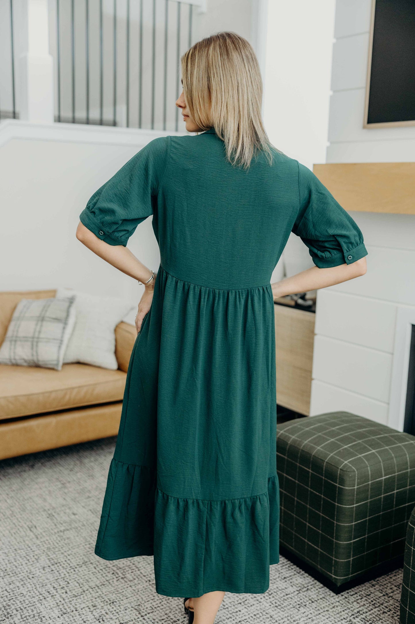 THE LEO IN TEAL