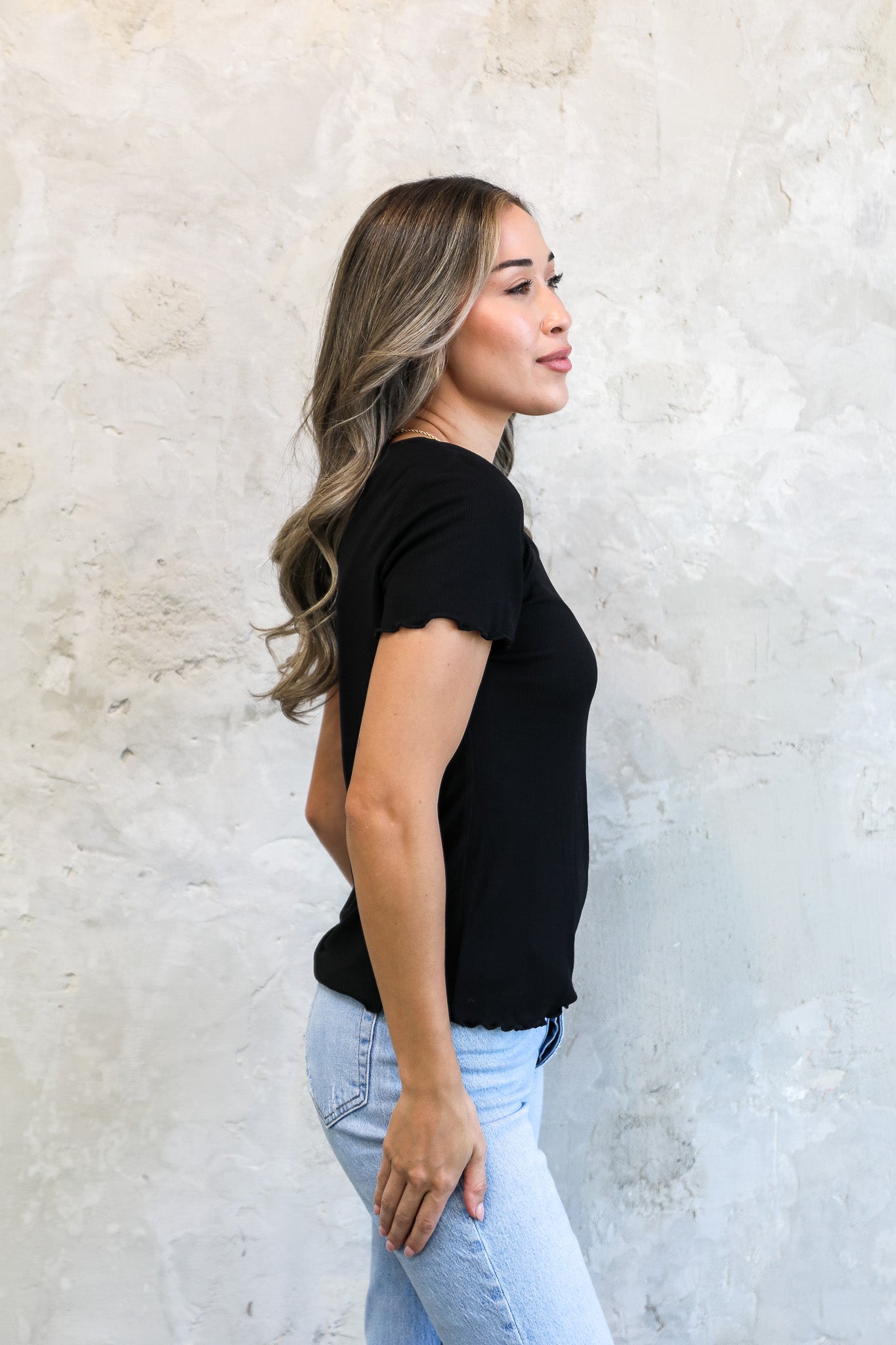 SQUARENECK RIBBED TEE IN BLACK