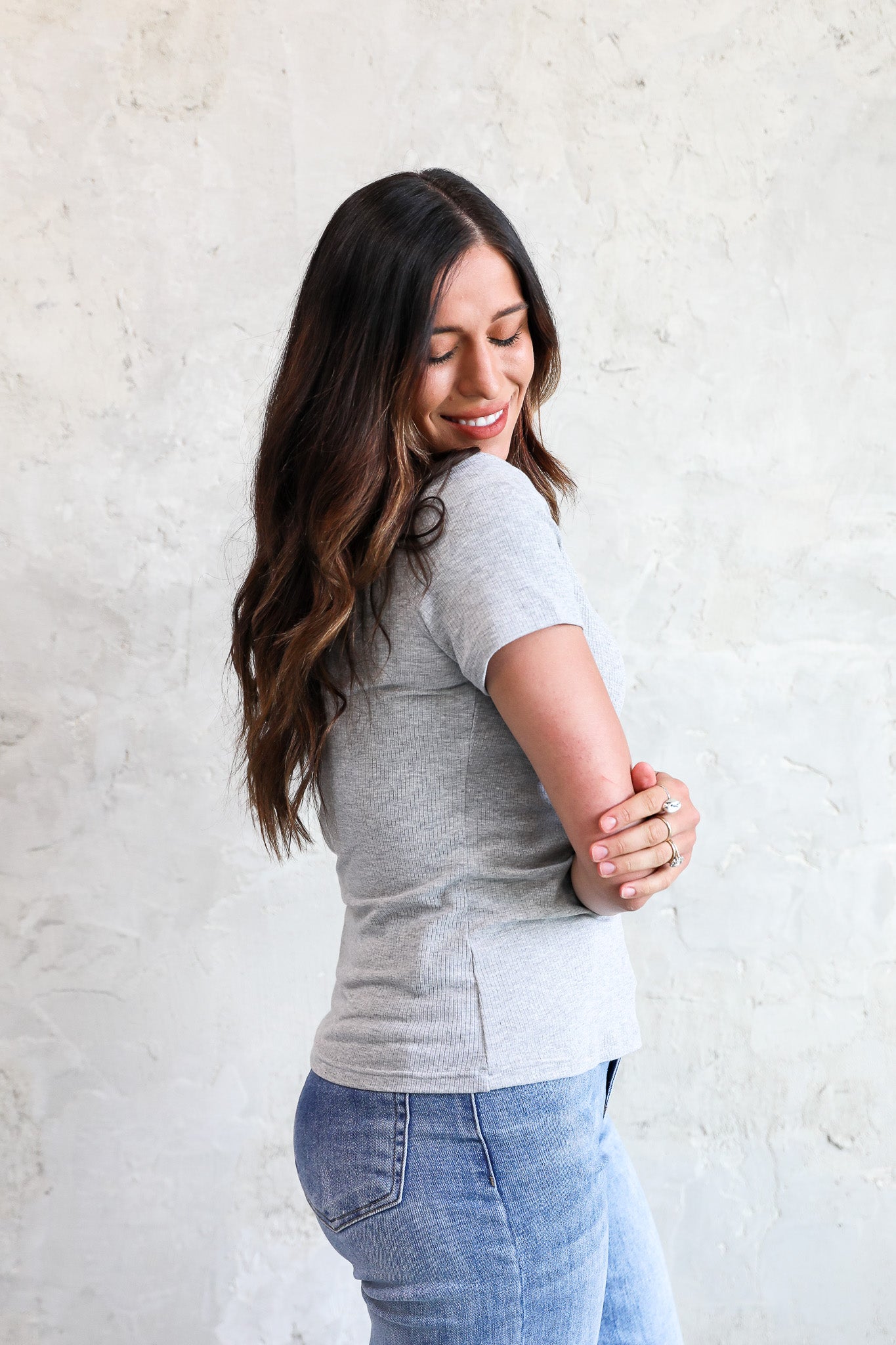 SHORT SLEEVE RIBBED TEE IN HEATHER GRAY