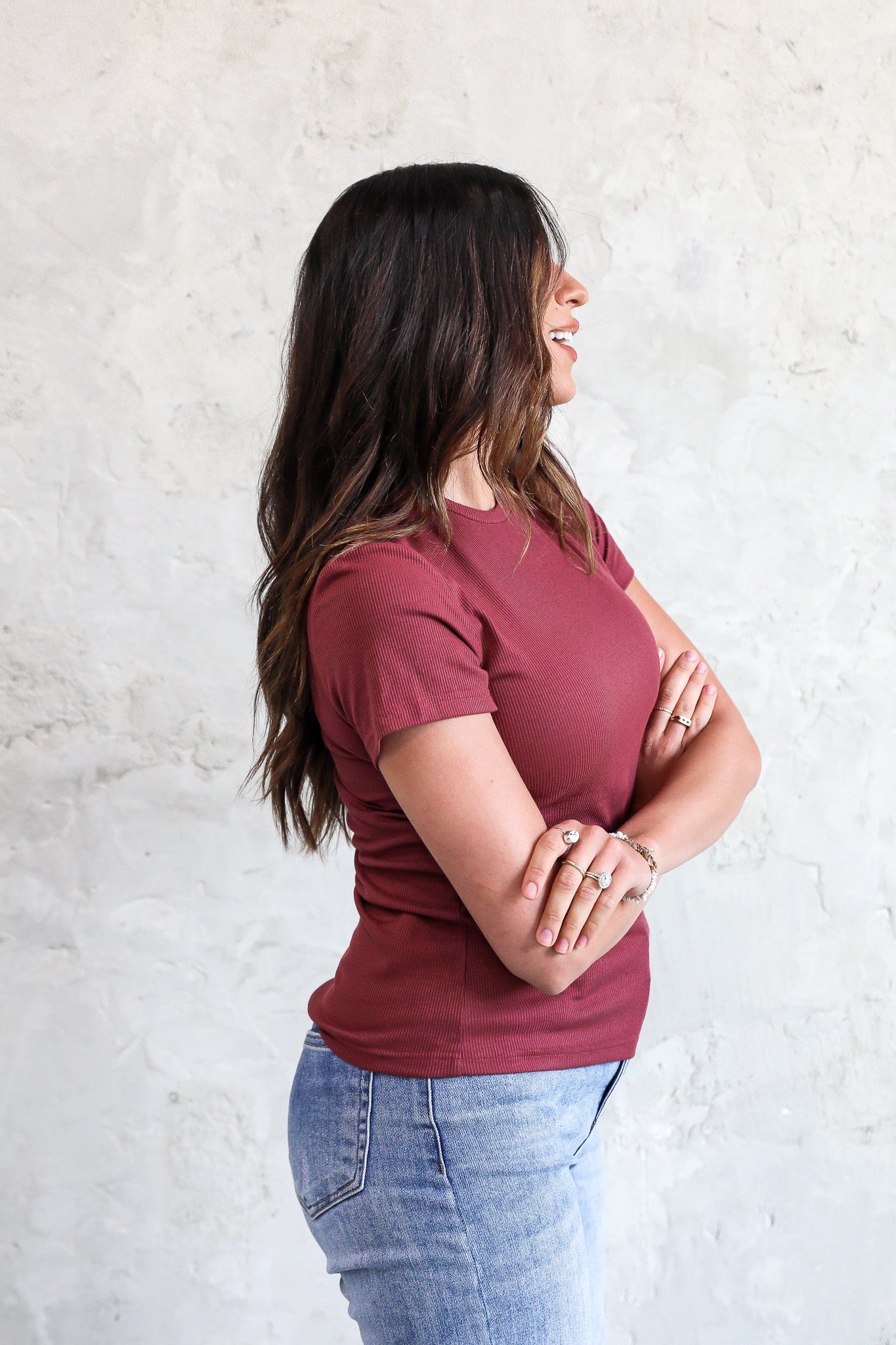 SHORT SLEEVE RIBBED TEE IN PLUM