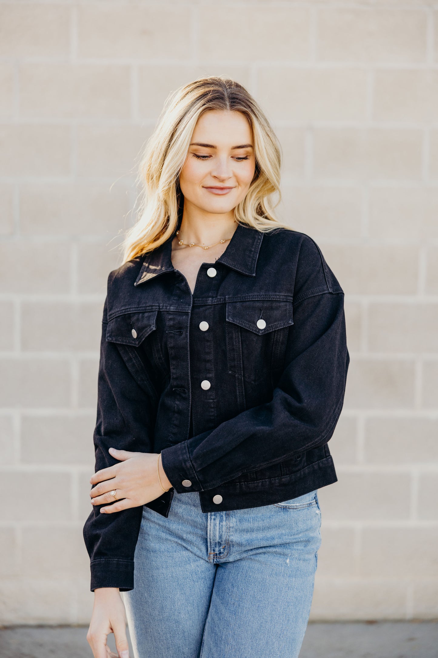 DENIM JACKET IN BLACK