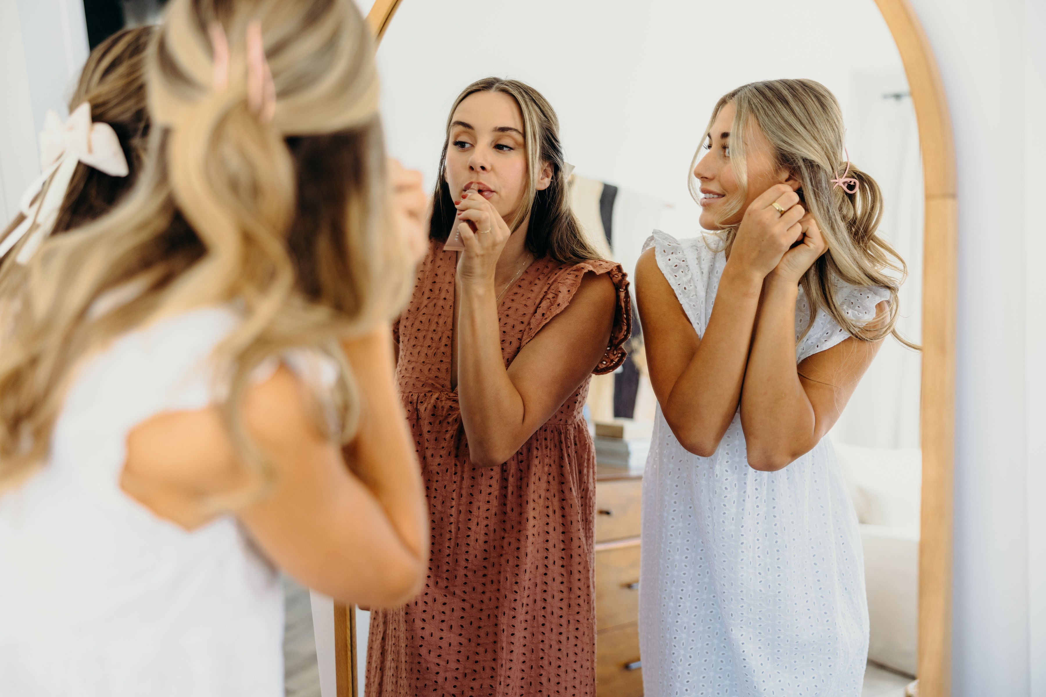 THE DUTTON IN LIGHT CORAL EYELET FINAL SALE