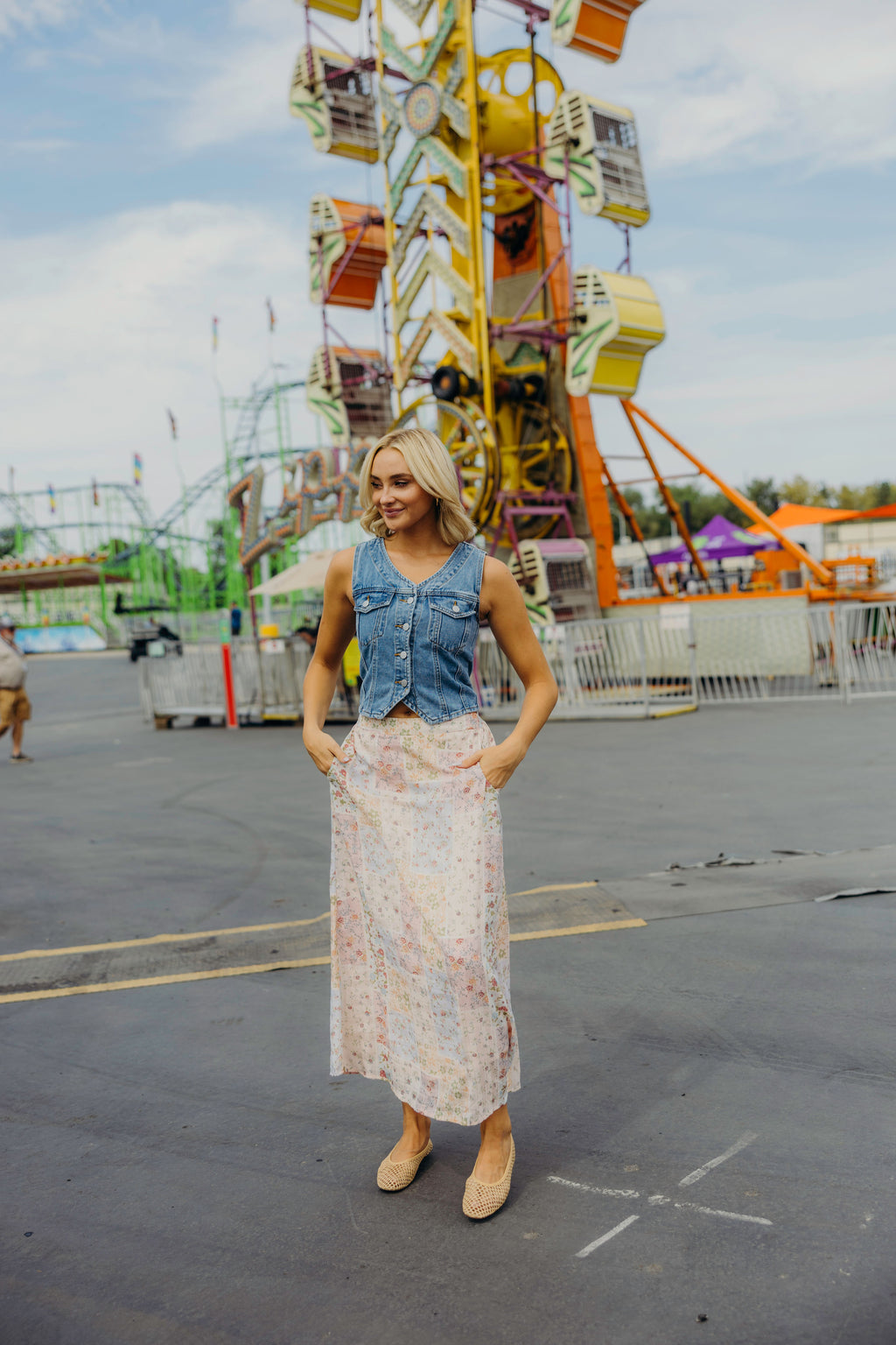 DENIM VEST IN MEDIUM WASH