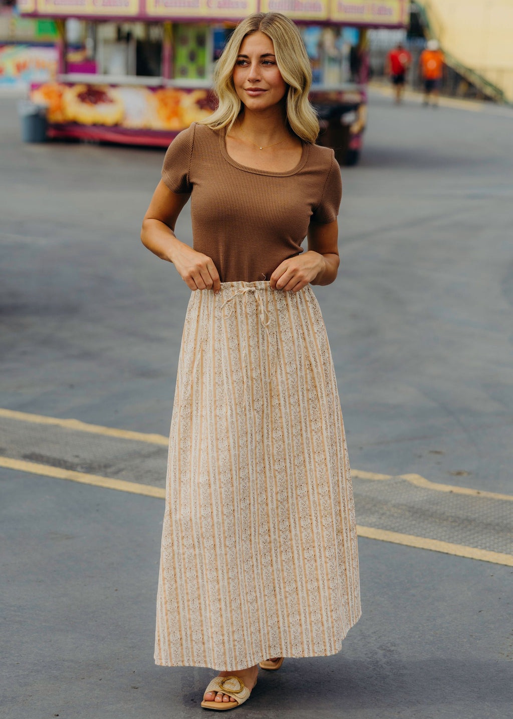 COLUMN SKIRT IN AMBER TAPESTRY