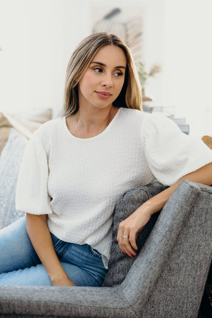 PUFF SLEEVE TOP IN BUTTERCREAM