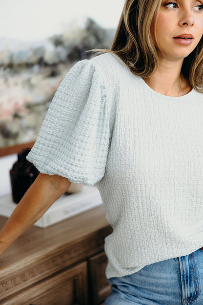 PUFF SLEEVE TOP IN MINT BREEZE