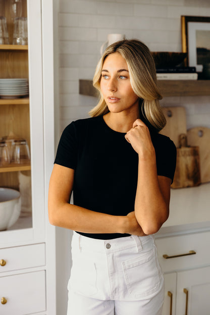 SHORT SLEEVE RIBBED TEE IN BLACK