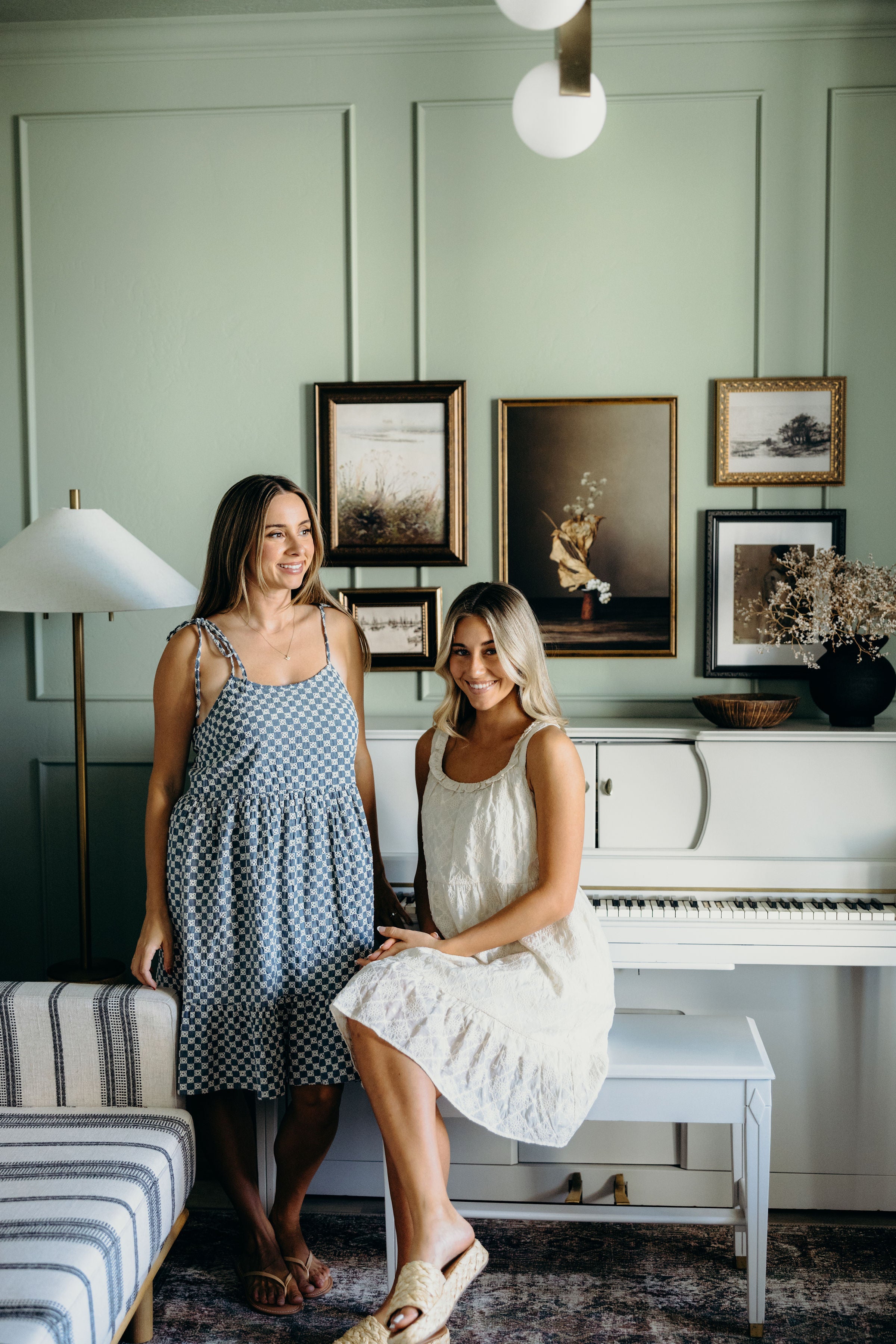 THE MADDIE IN VINTAGE CREAM FINAL SALE