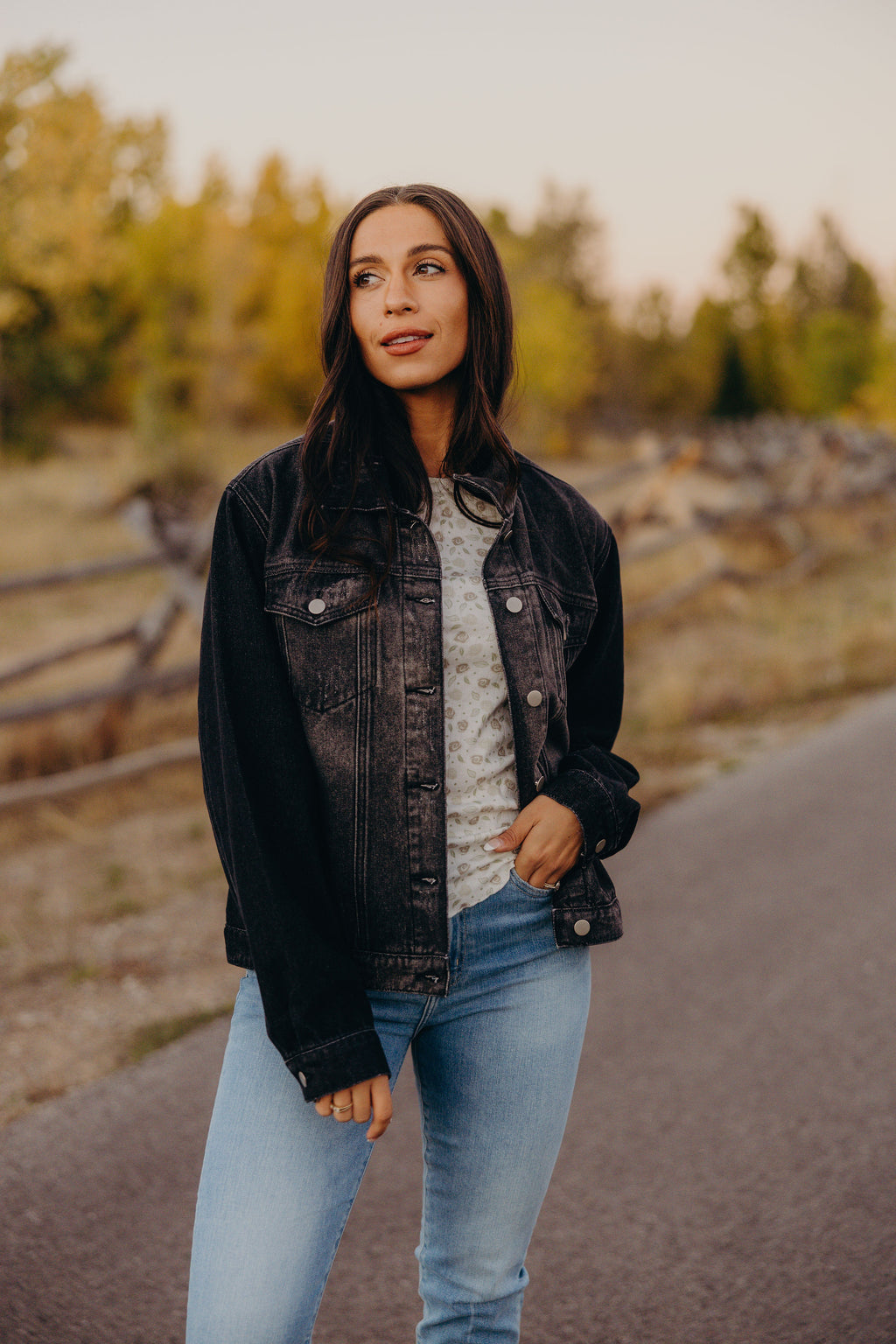 CITY STROLL JACKET IN ASH BLACK