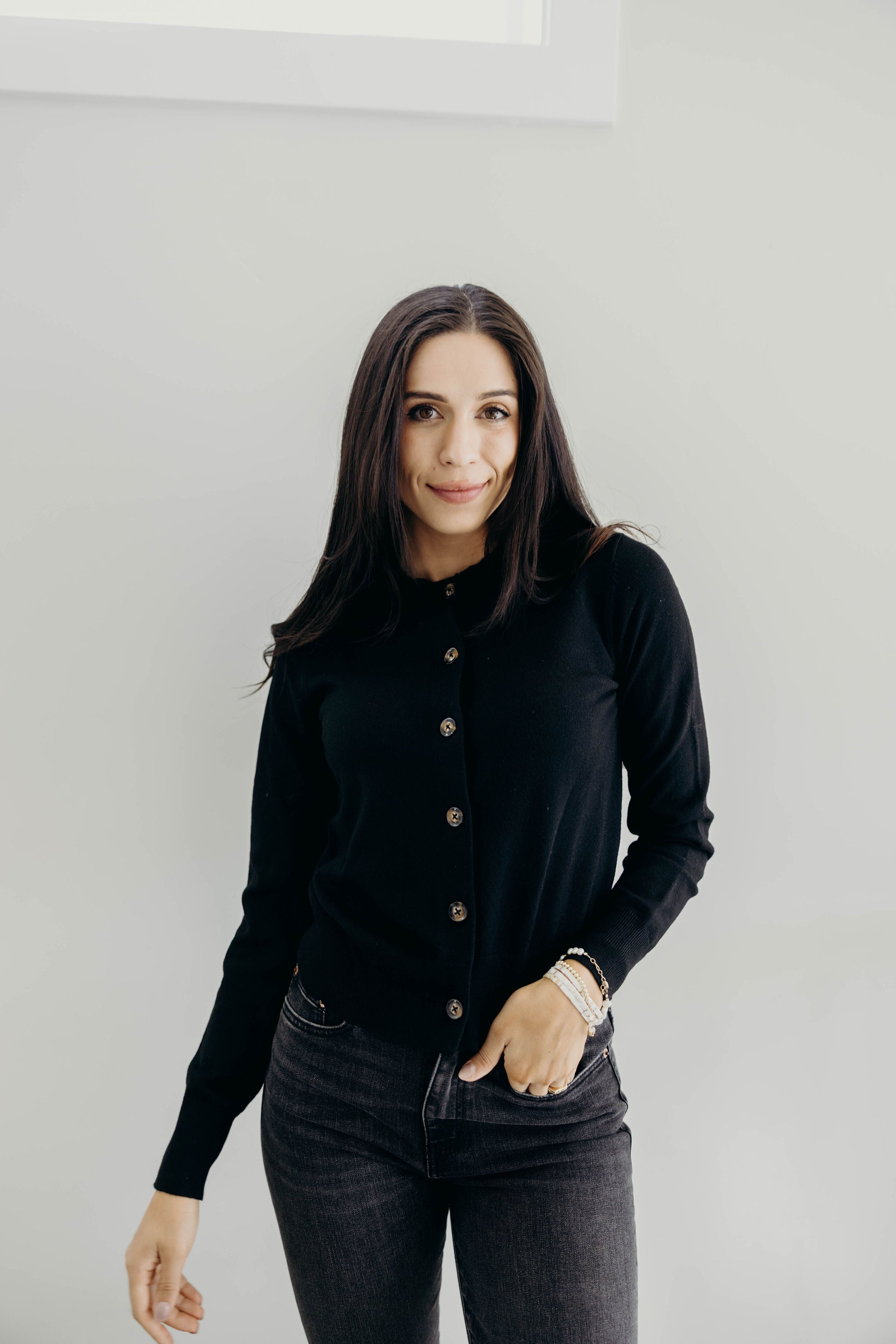 BASIC CARDIGAN IN BLACK