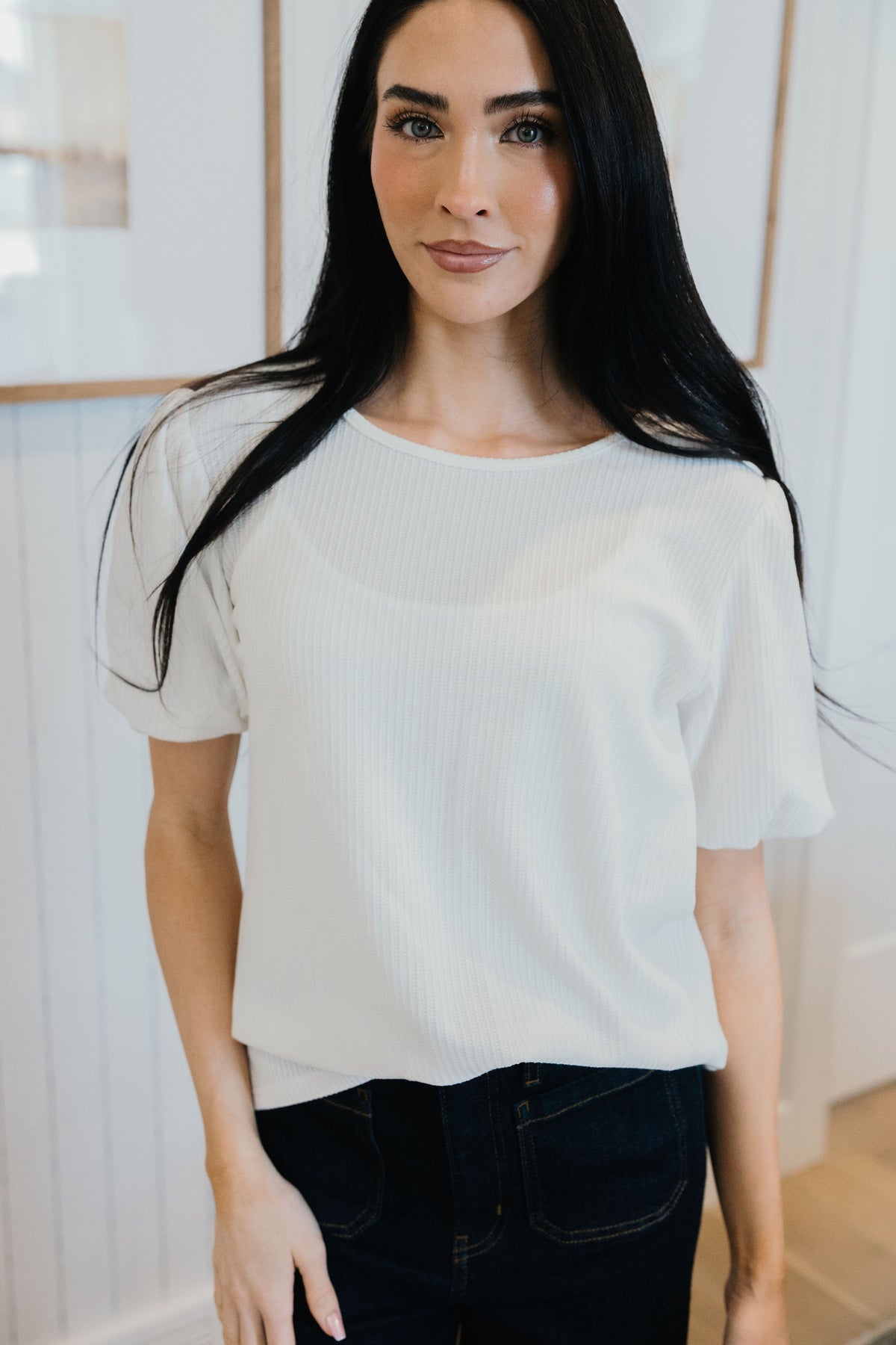 TEXTURED PUFF SLEEVE IN EGGSHELL