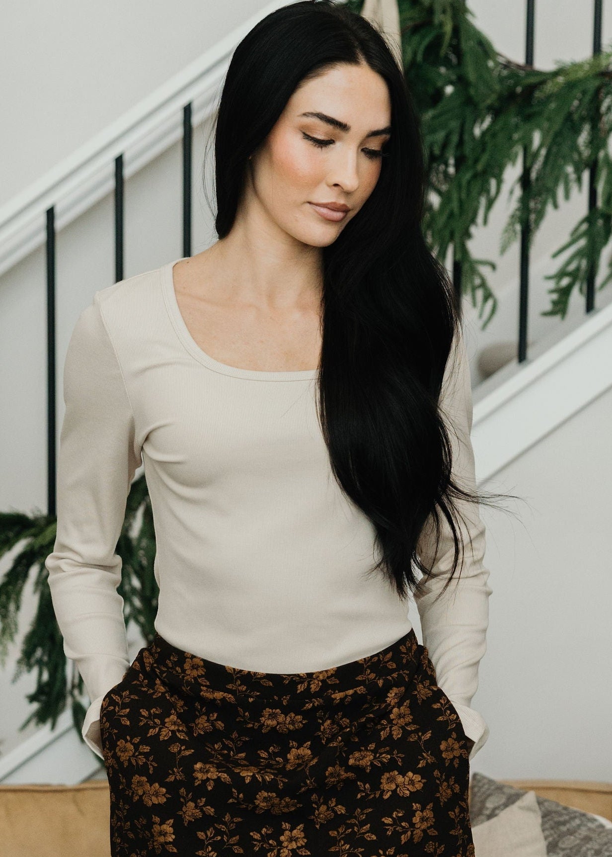 LONG SLEEVE SCOOP TEE IN MACADAMIA