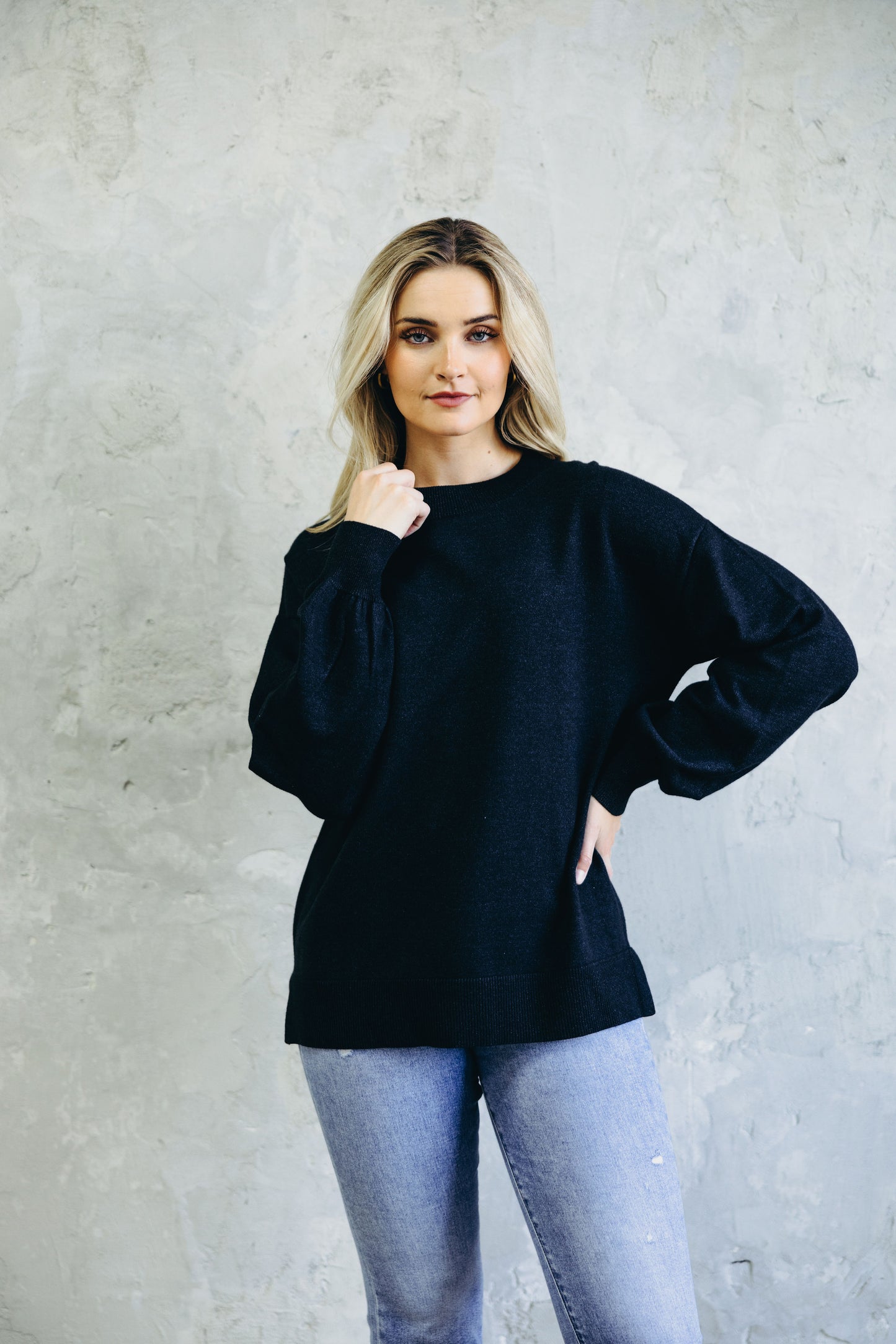 SLOUCHY SWEATER IN BLACK FINAL SALE