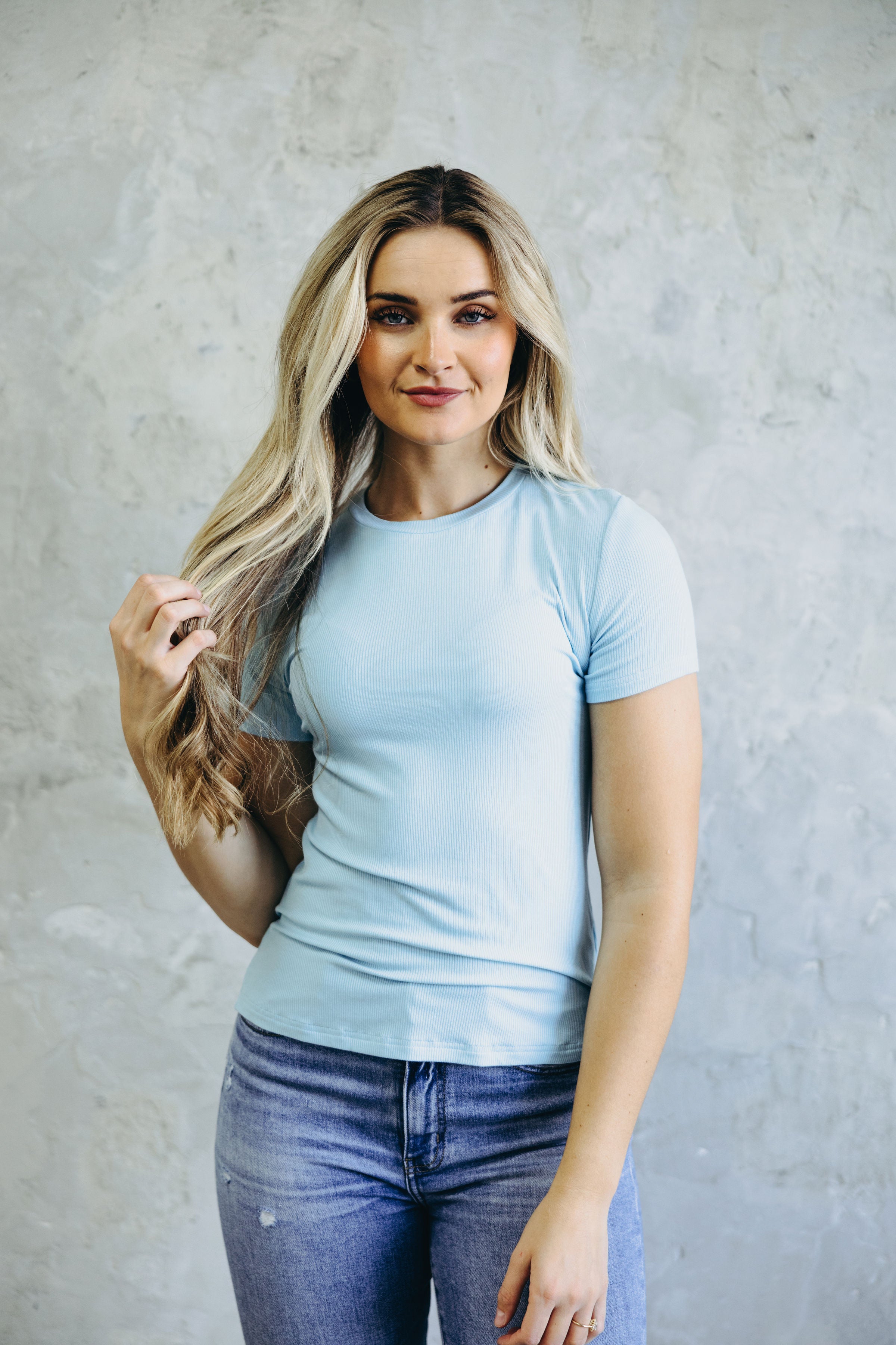 SHORT SLEEVE RIBBED TEE IN LIGHT BLUE FINAL SALE