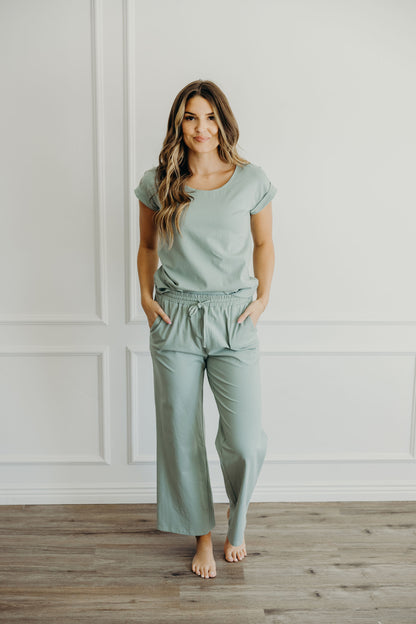 WIDE LEG LOUNGE PANTS IN MILKY GREEN