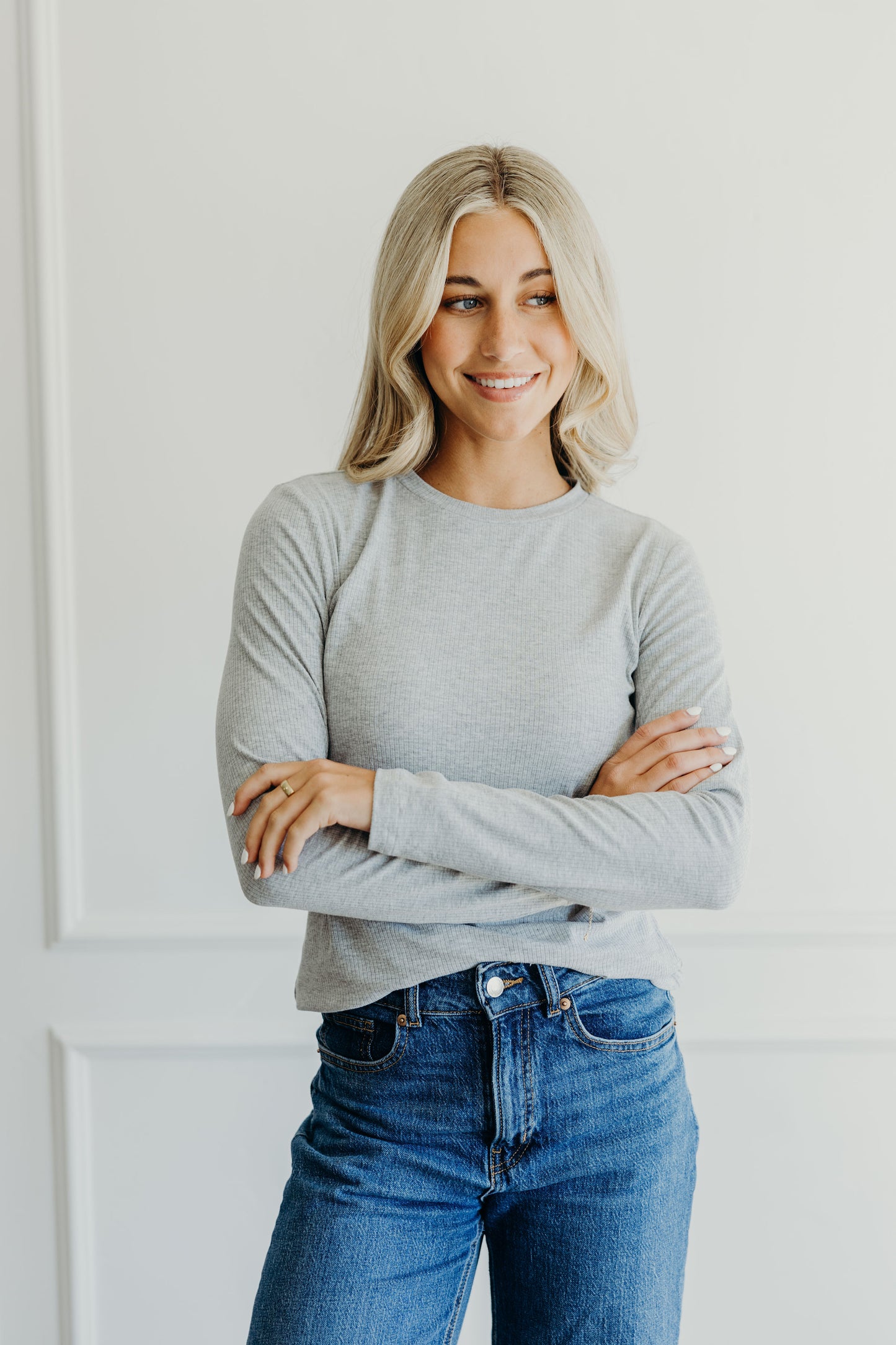 HIGH NECK LONG SLEEVE TEE IN HEATHER GRAY