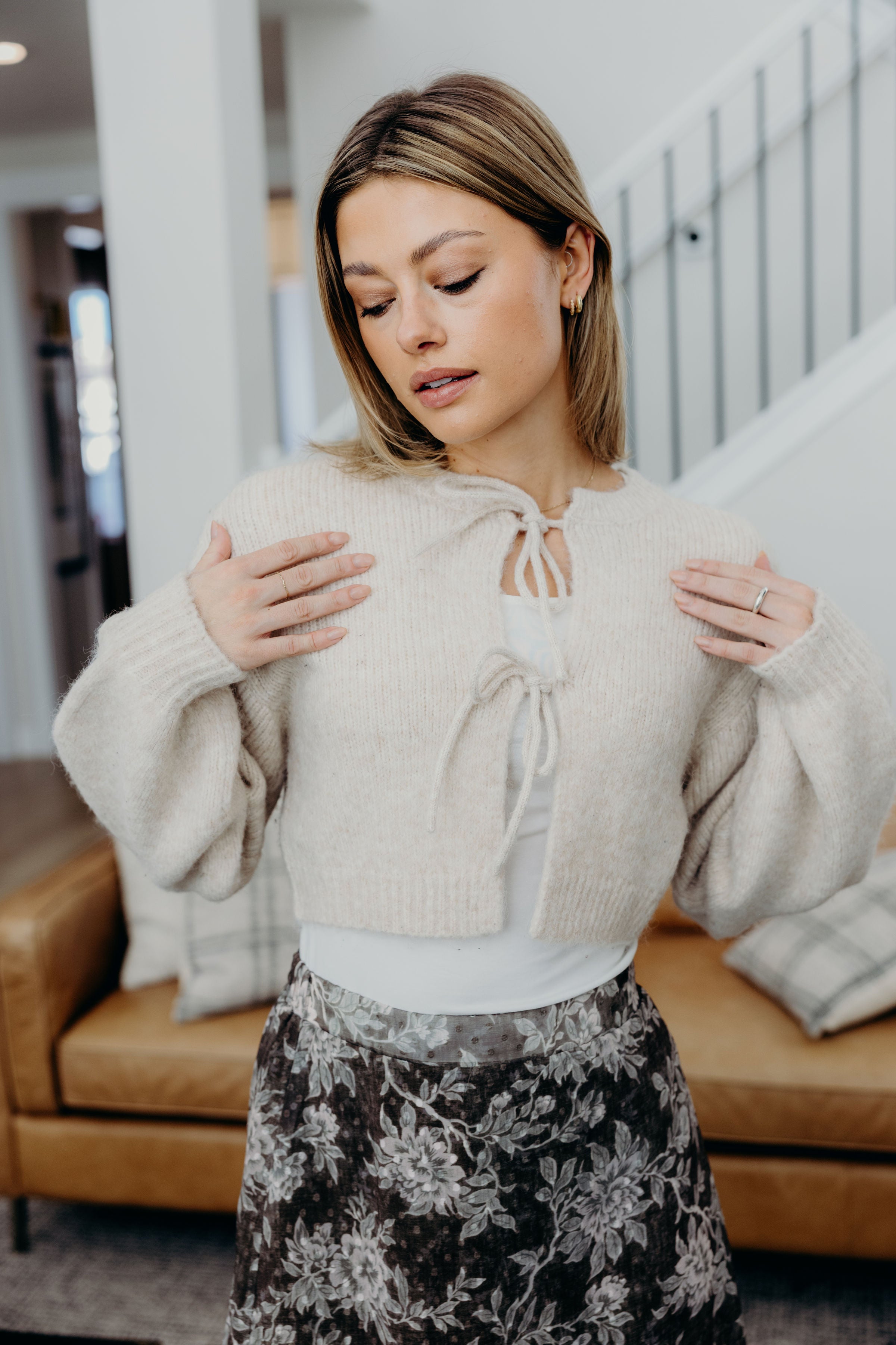BOW FRONT CROP SWEATER IN HEATHERED OATMEAL FINAL SALE