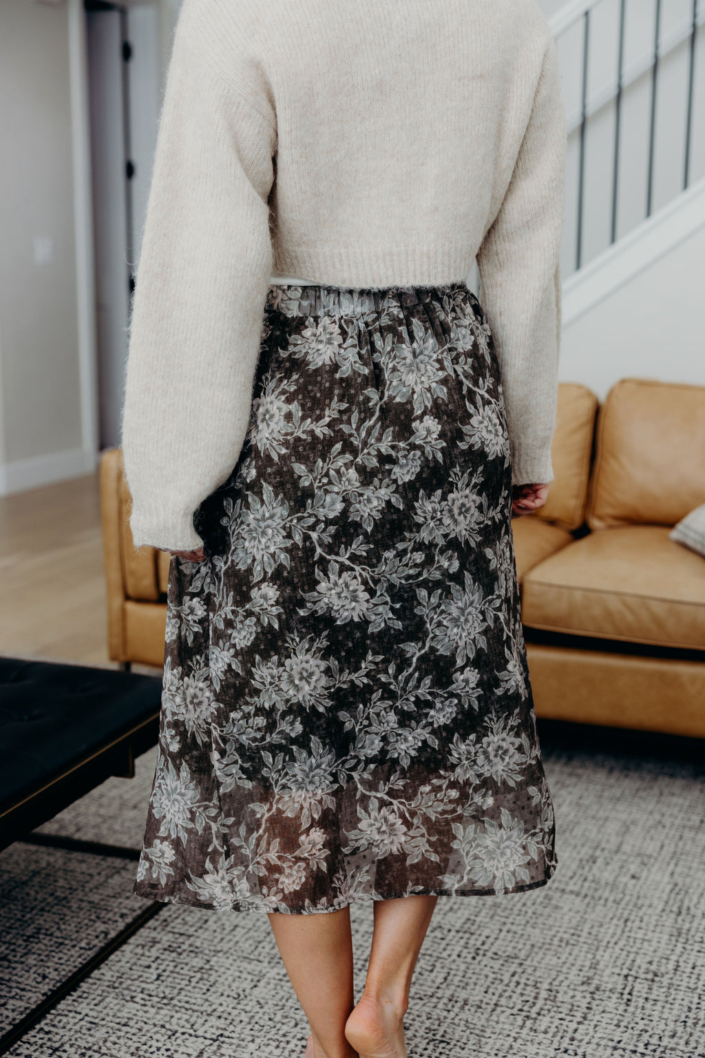 Dark green textured print skirt.