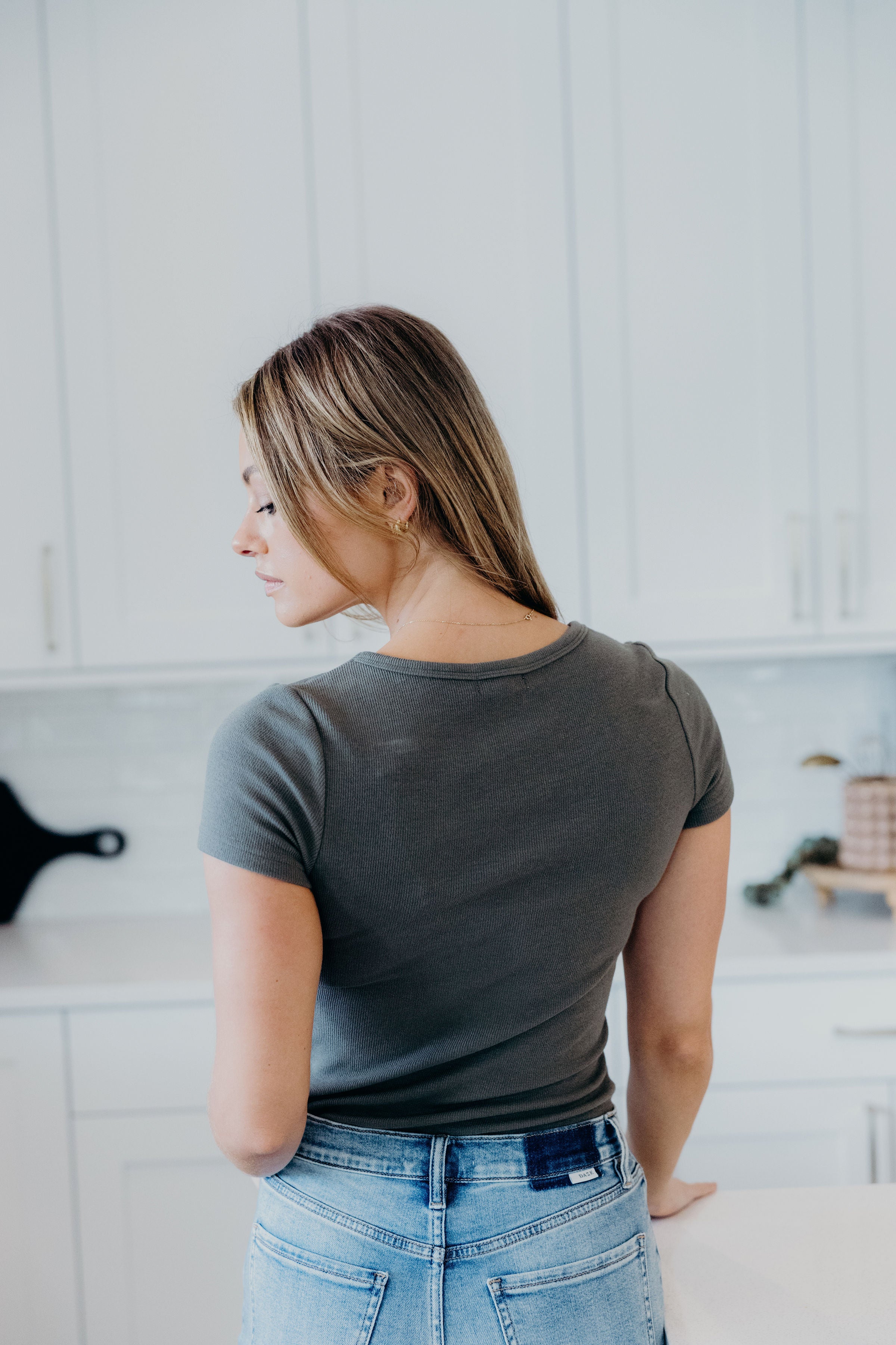 RIBBED SWEATER SCOOP TEE IN BASIL FINAL SALE