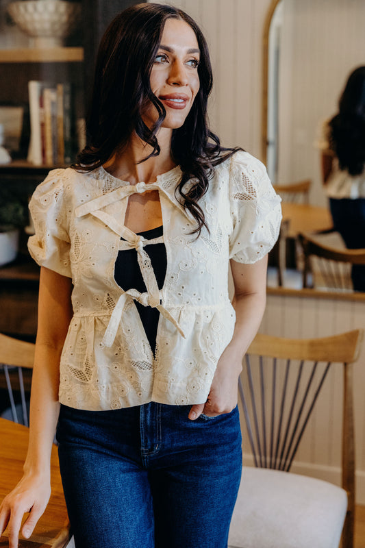 TIE FRONT LACE BLOUSE IN ANTIQUE CREAM