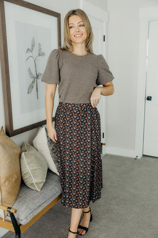 TEXTURED PUFF SLEEVE BLOUSE IN MOCHA FOG