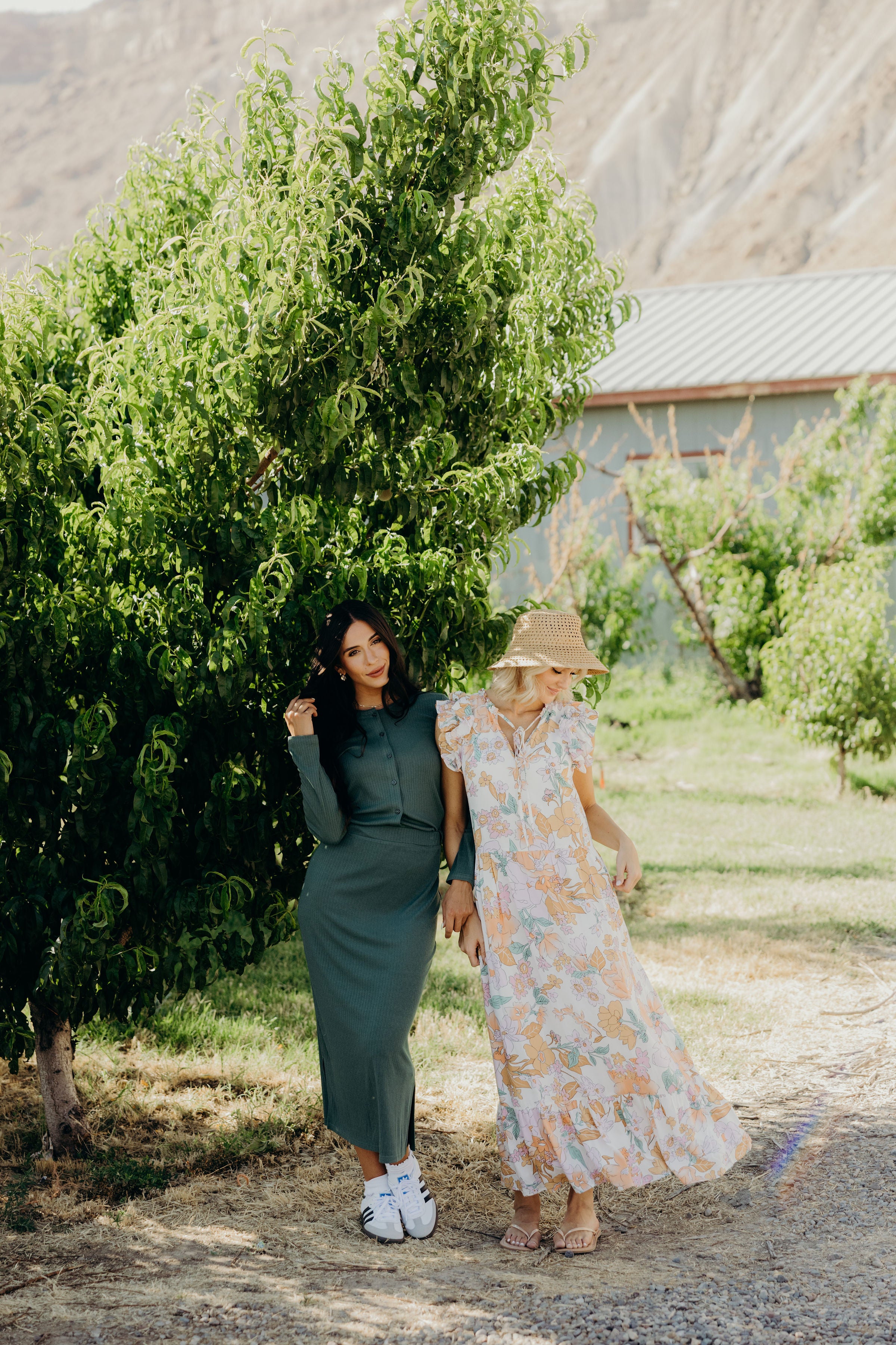 SATURDAY SKIRT IN TENNIS COURT