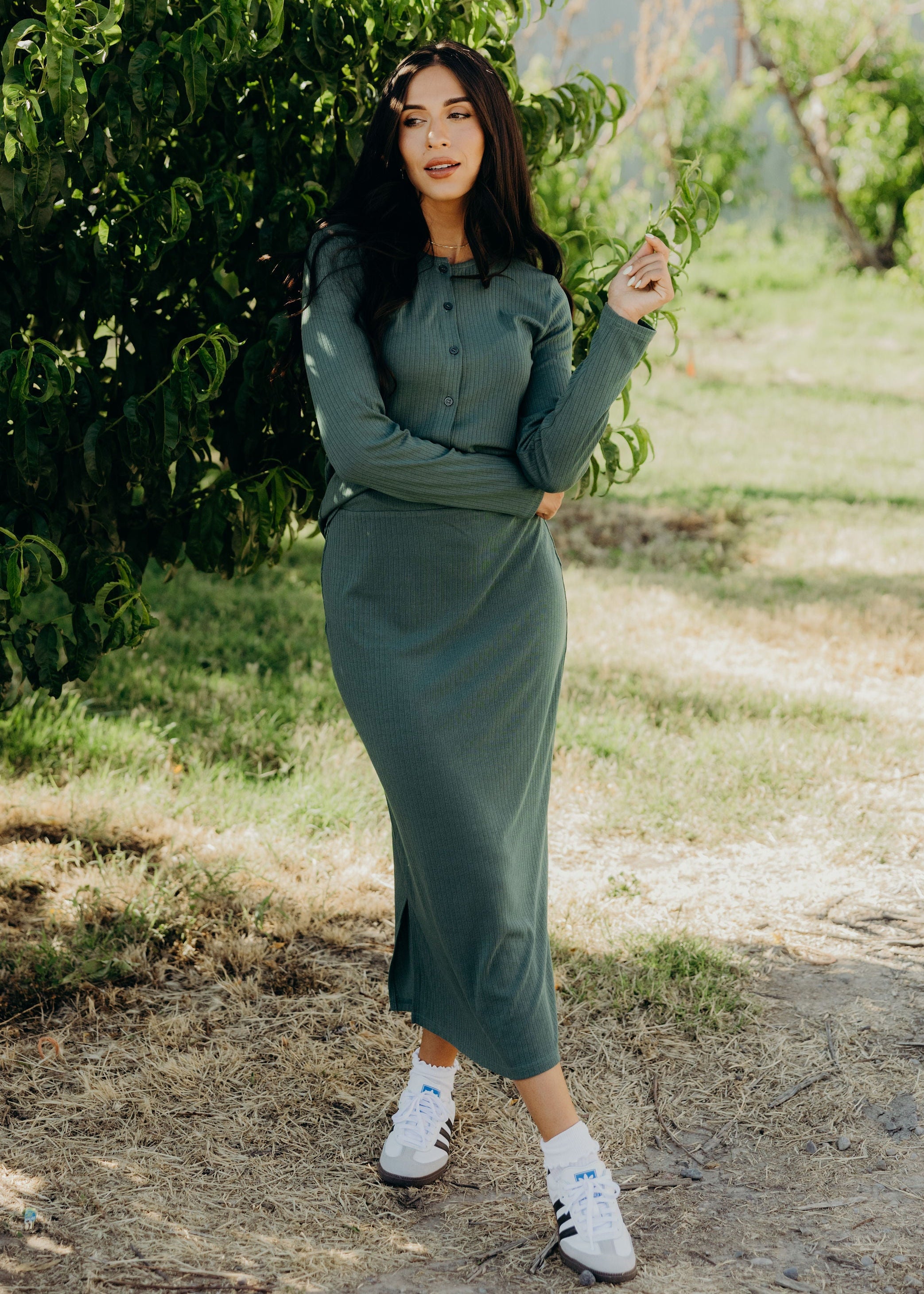 SATURDAY SKIRT IN TENNIS COURT
