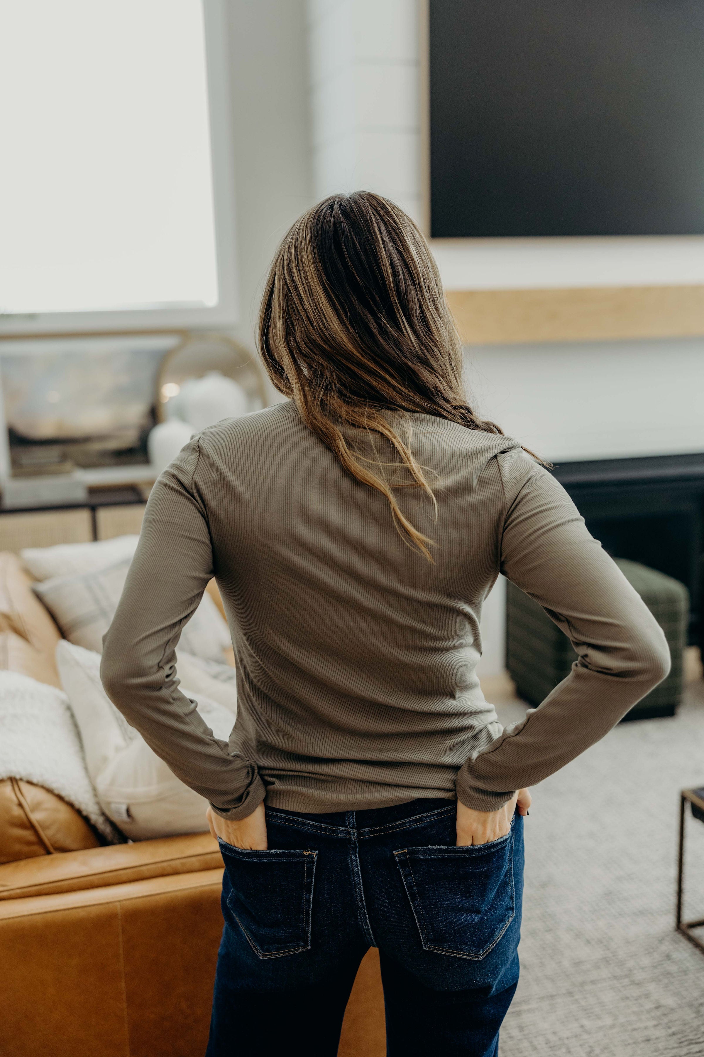 HIGH NECK LONG SLEEVE TEE IN CLOVE FINAL SALE