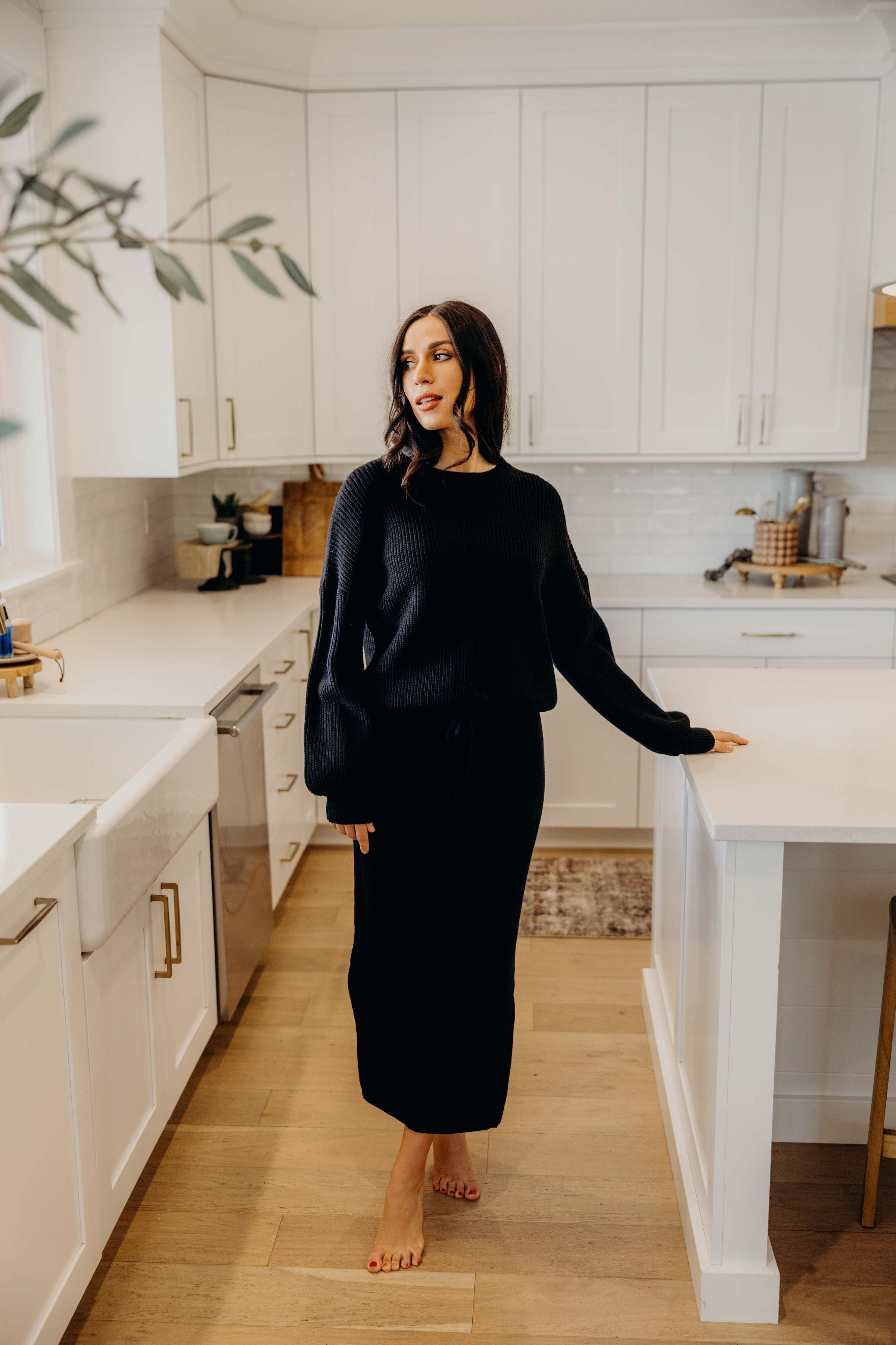 MIDI SWEATER SKIRT IN BLACK FINAL SALE