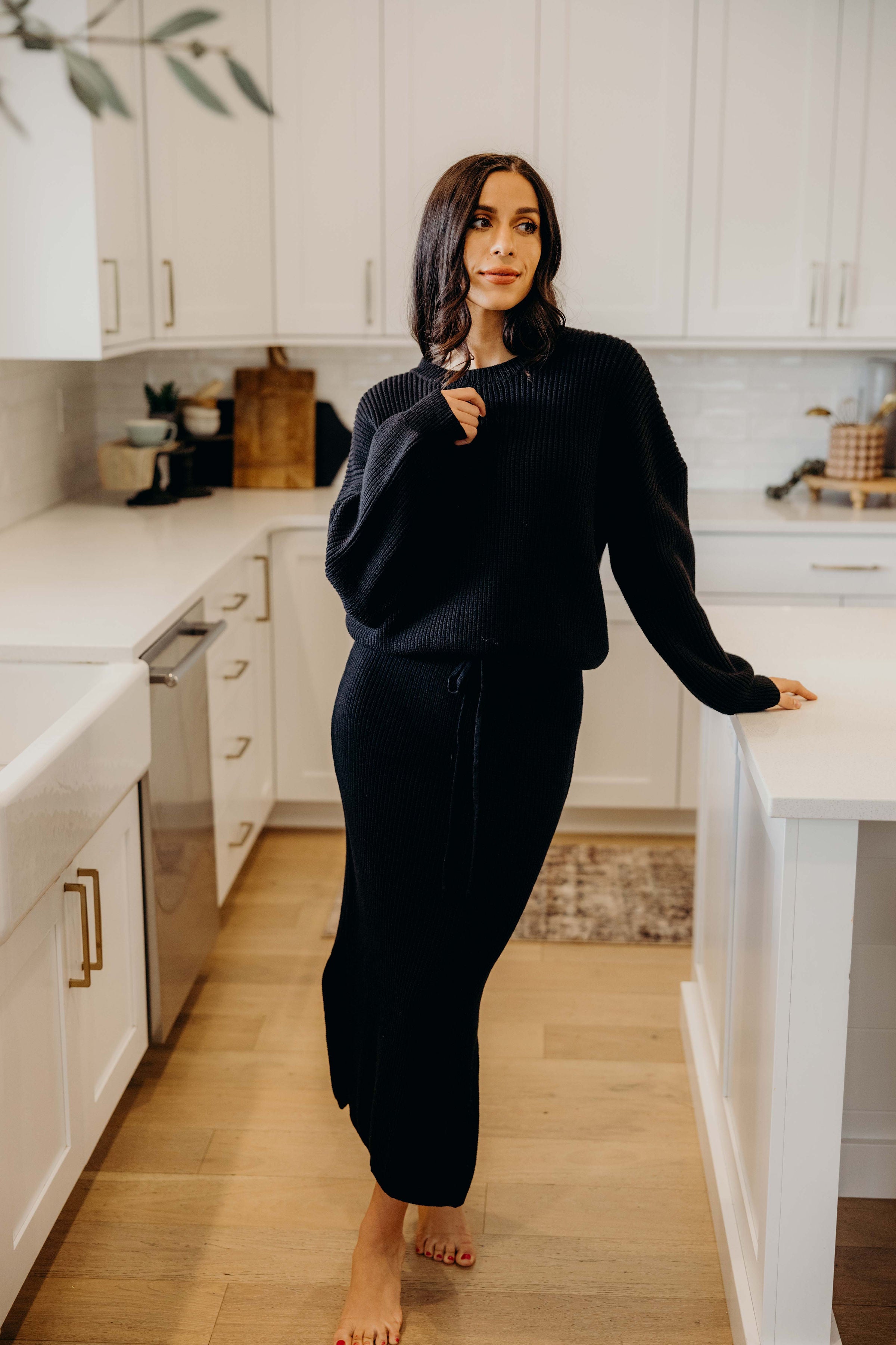 MIDI SWEATER SKIRT IN BLACK FINAL SALE