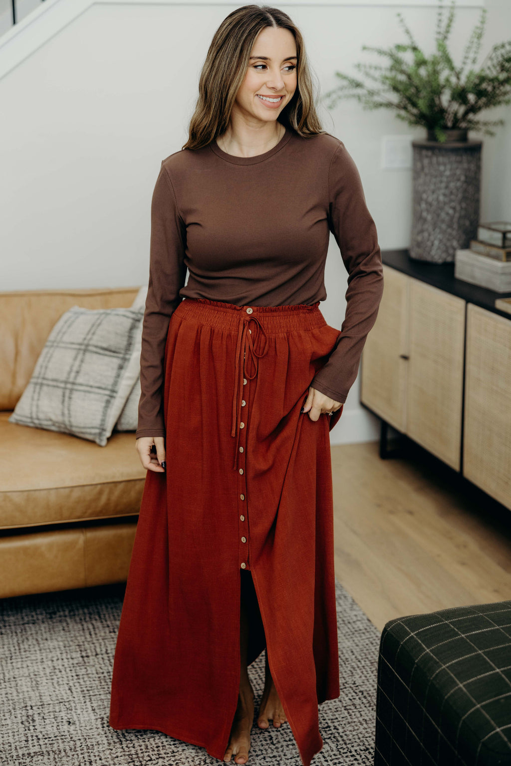 HIGH NECK LONG SLEEVE TEE IN RUSTIC BROWN