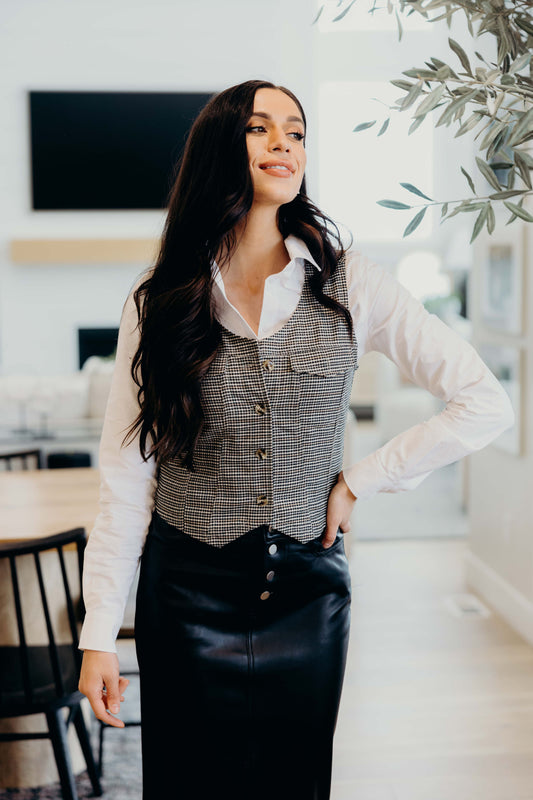 FITTED VEST IN BLACK HOUNDSTOOTH