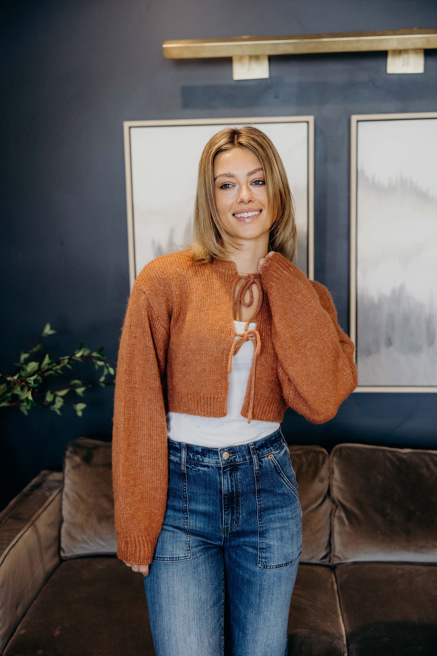 BOW FRONT CROP SWEATER IN HEATHERED PUMPKIN