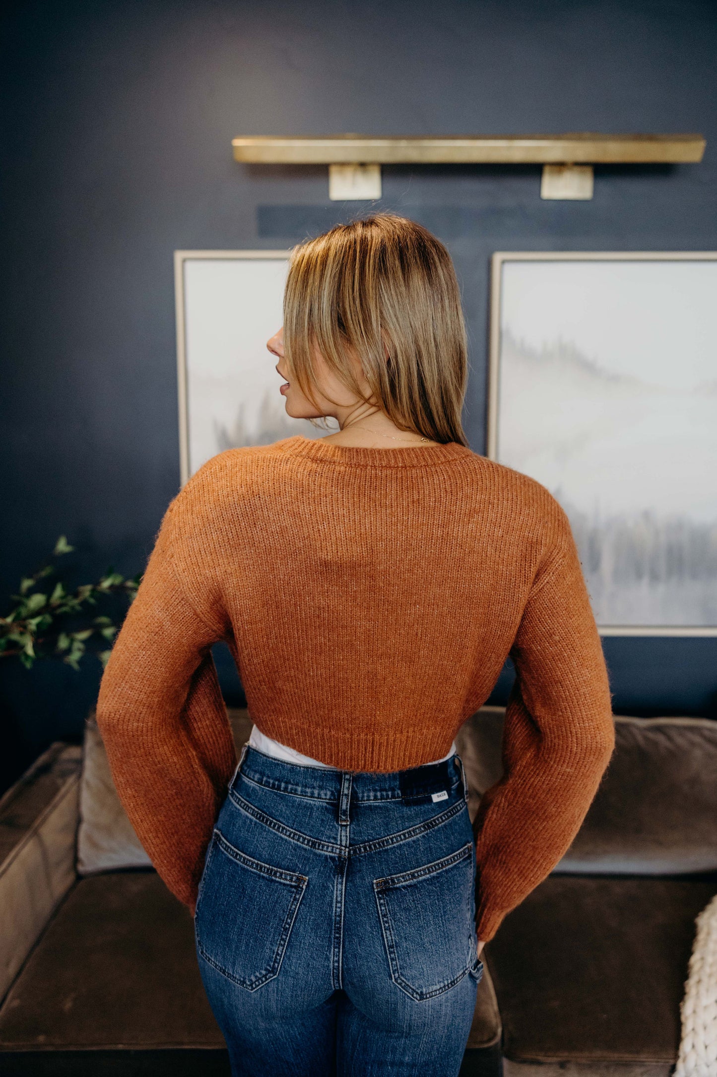 BOW FRONT CROP SWEATER IN HEATHERED PUMPKIN