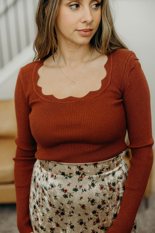 SCALLOP LONG SLEEVE SWEATER IN COPPER