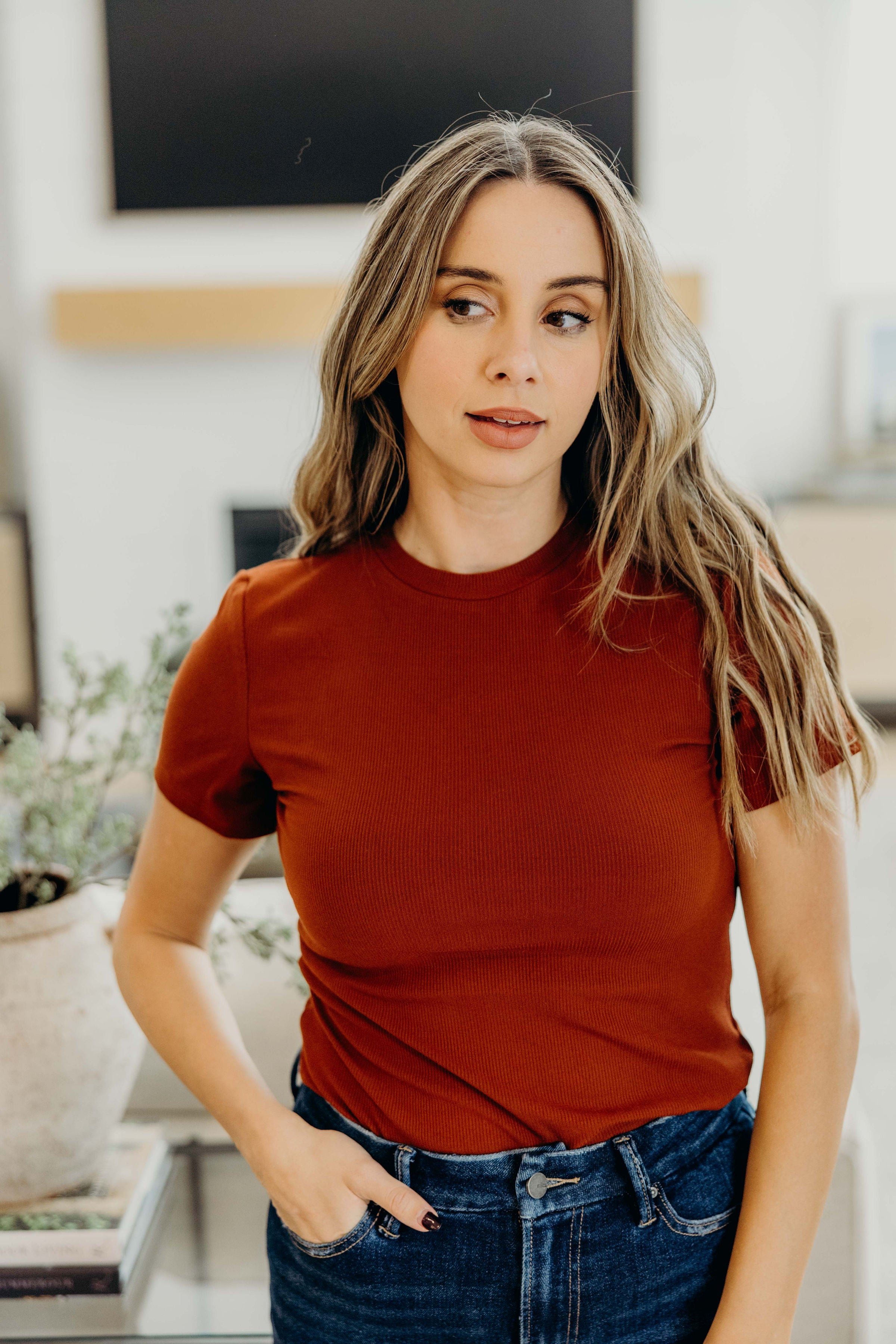 SHORT SLEEVE RIBBED TEE IN SMOKED PAPRIKA FINAL SALE