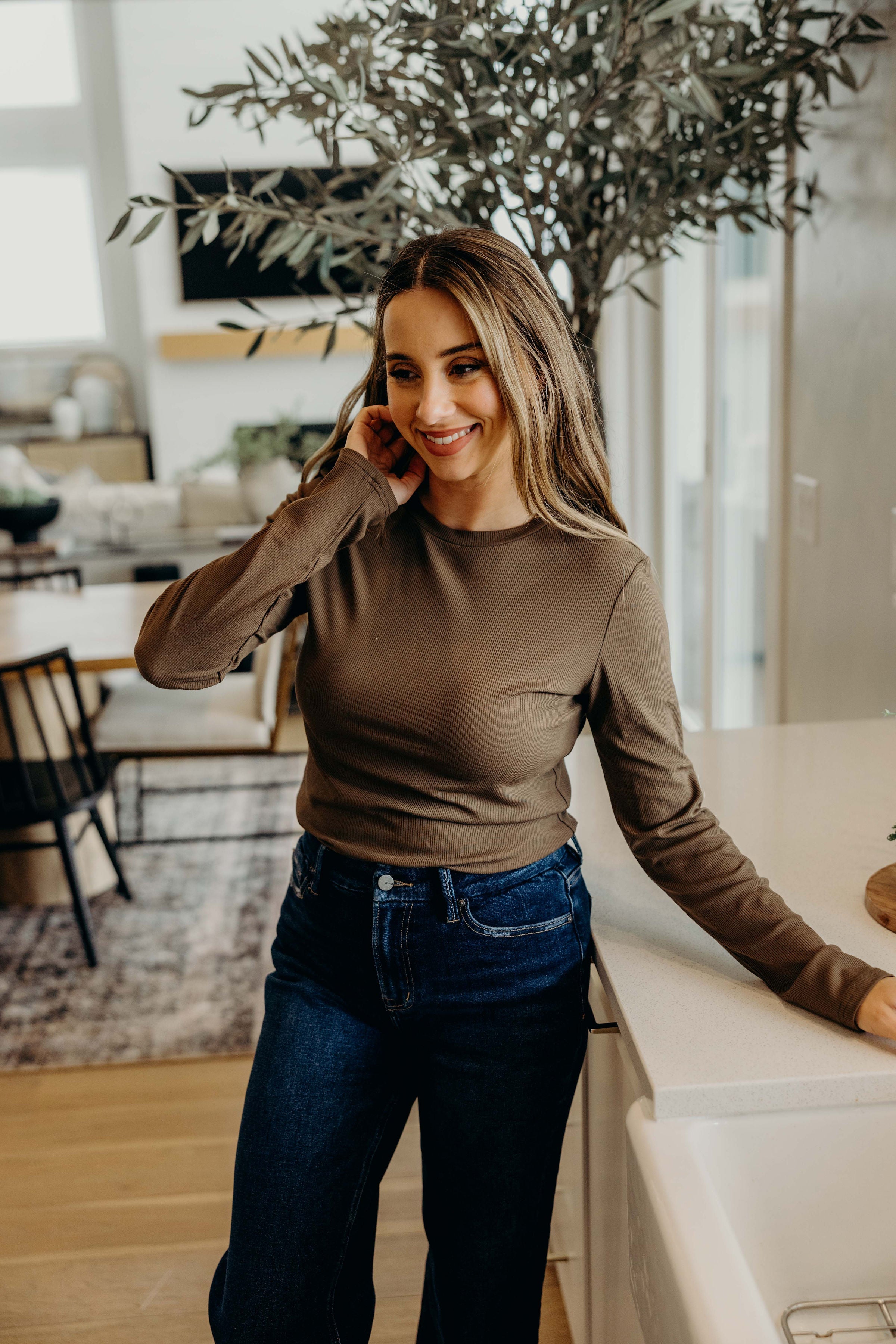 HIGH NECK LONG SLEEVE TEE IN DRIED SAGE