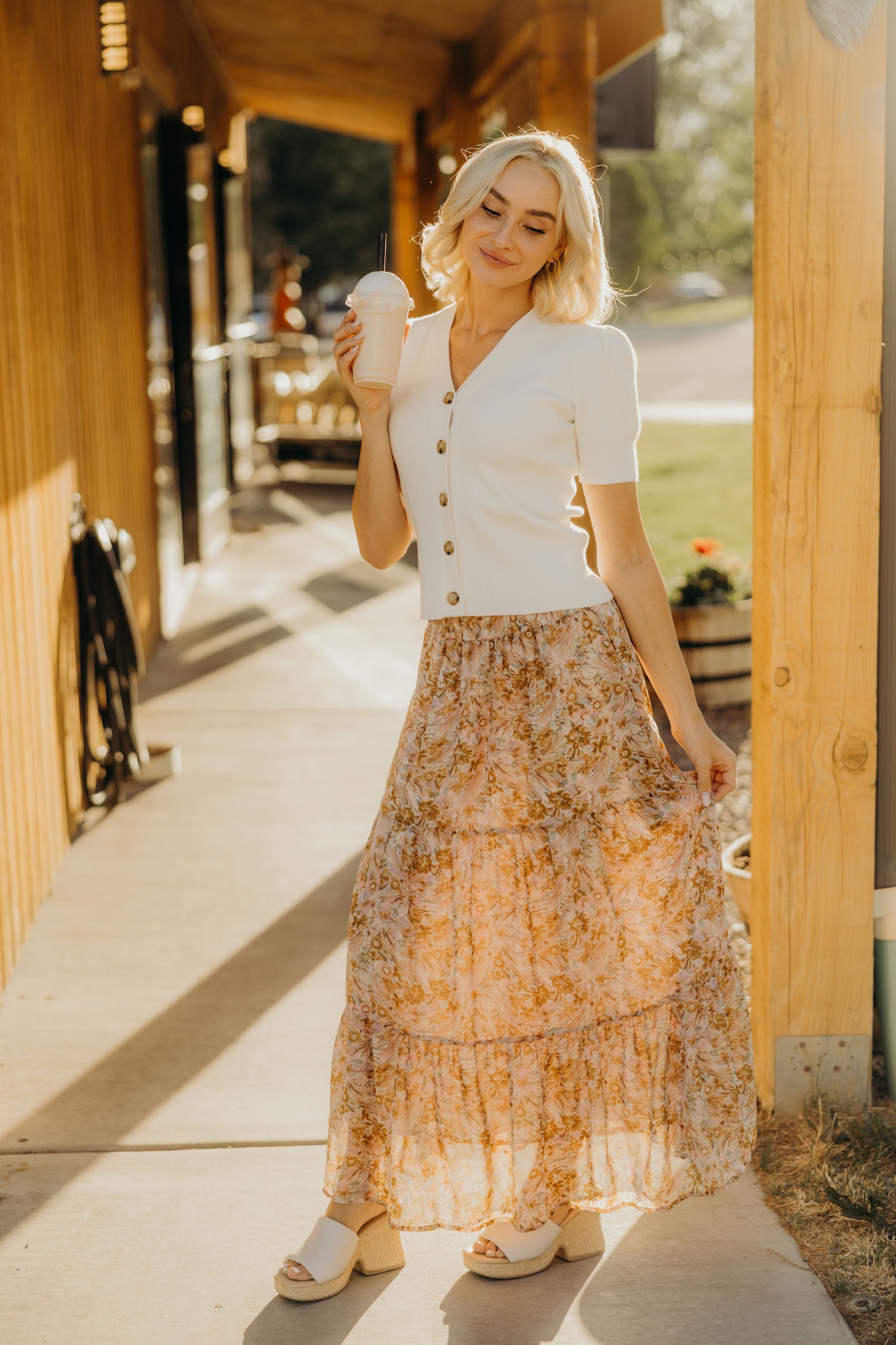 SHORT SLEEVE CARDIGAN IN IVORY
