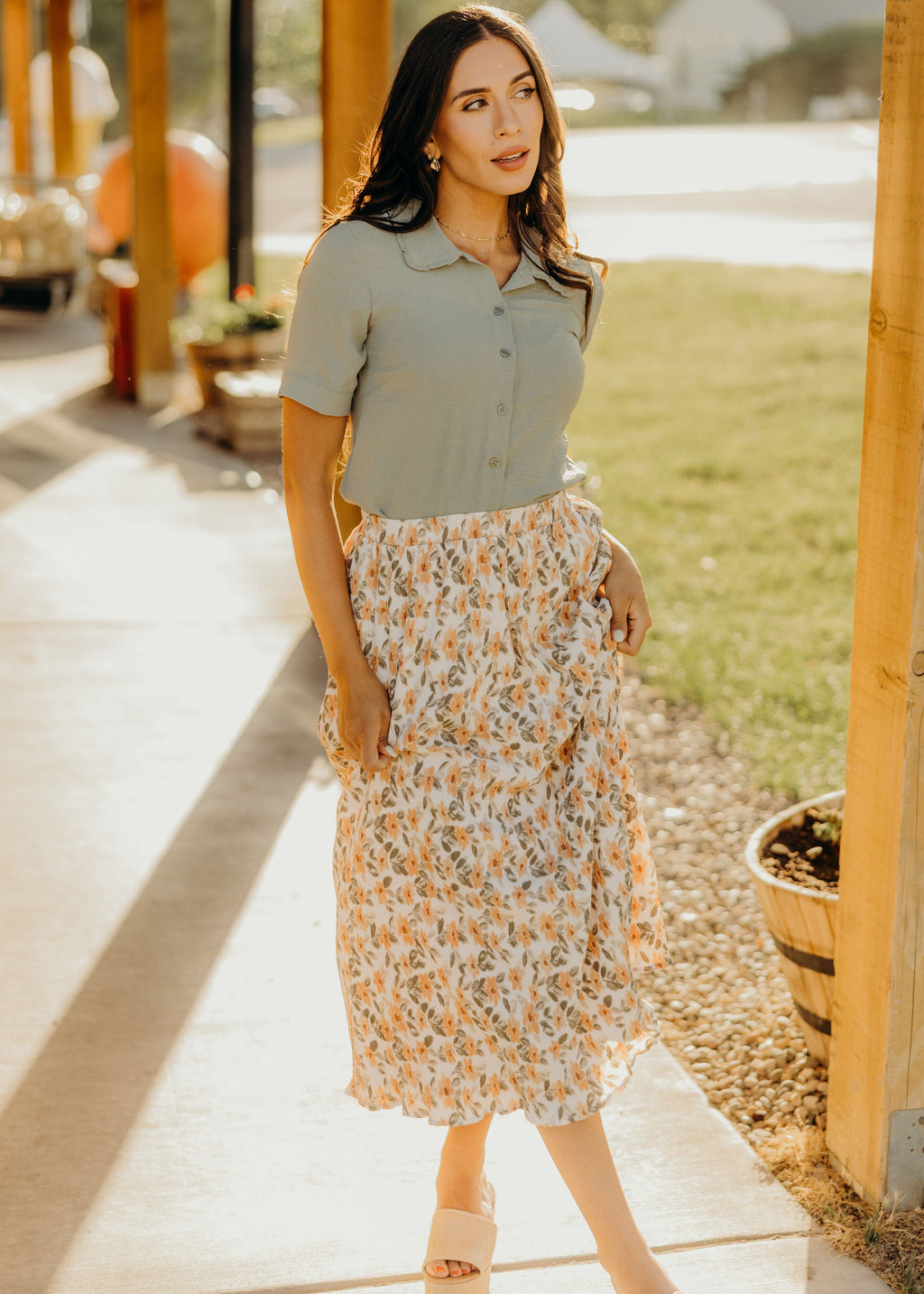 TEXTURED SKIRT IN HONEY GROVE