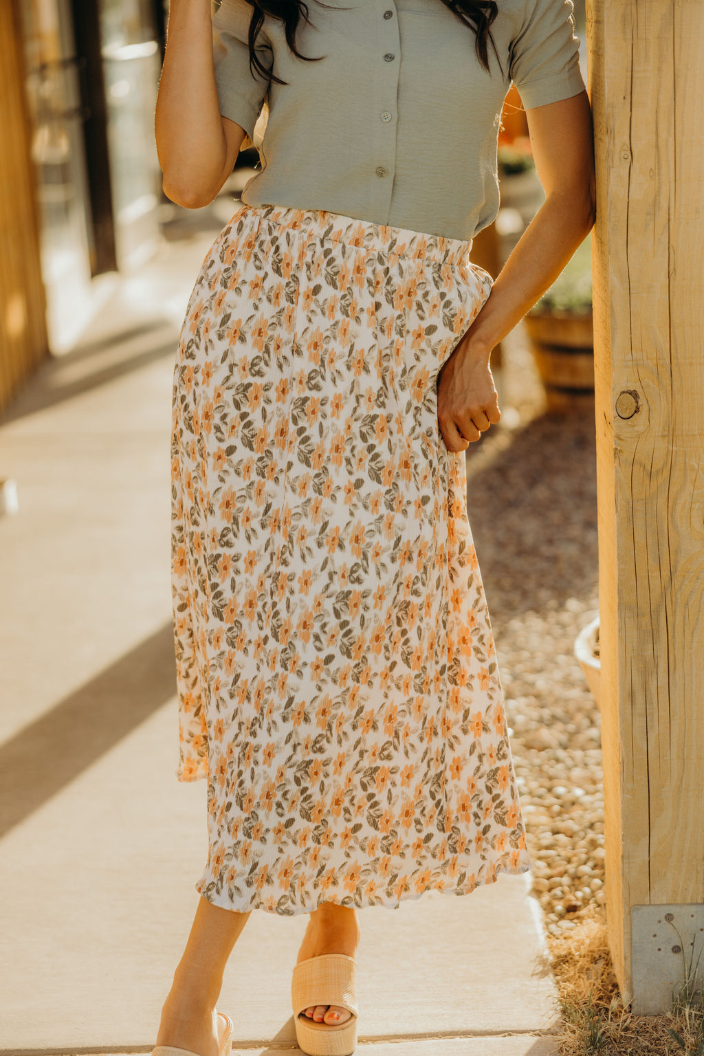 TEXTURED SKIRT IN HONEY GROVE