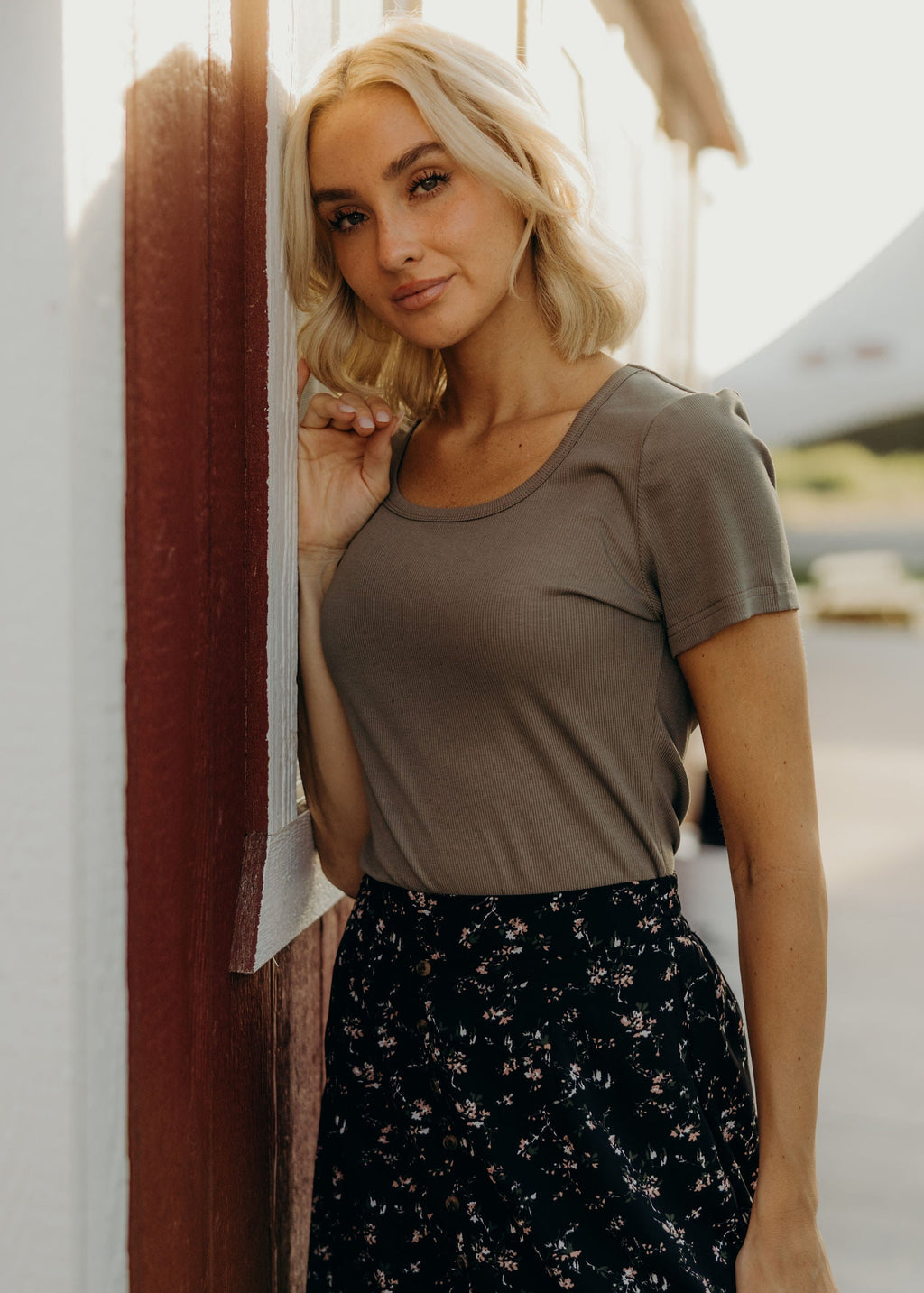 SHORT SLEEVE SCOOP TEE IN DRIED HERB FINAL SALE