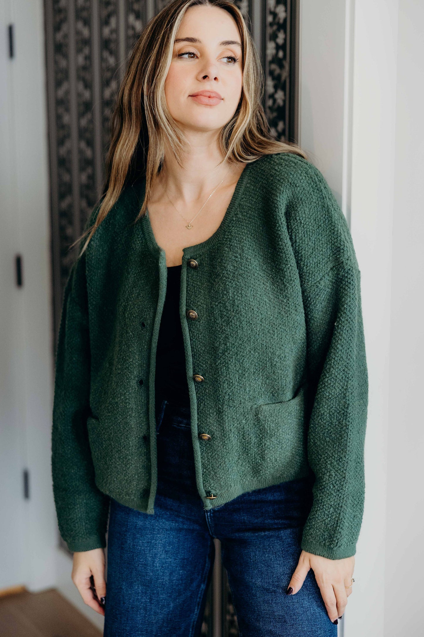 BUTTON FRONT CARDI IN FIR GREEN