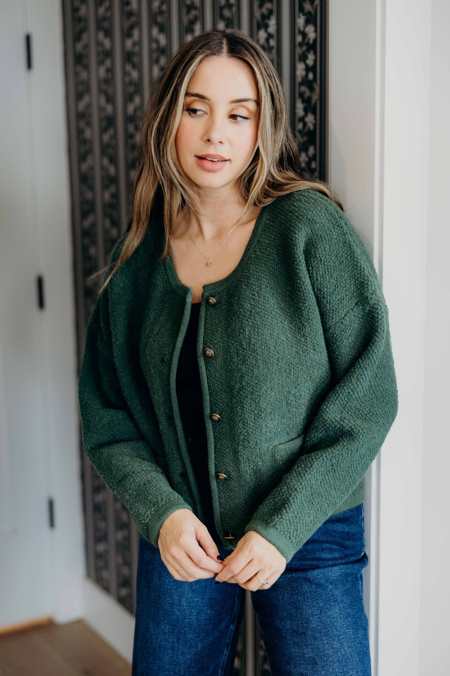 BUTTON FRONT CARDI IN FIR GREEN