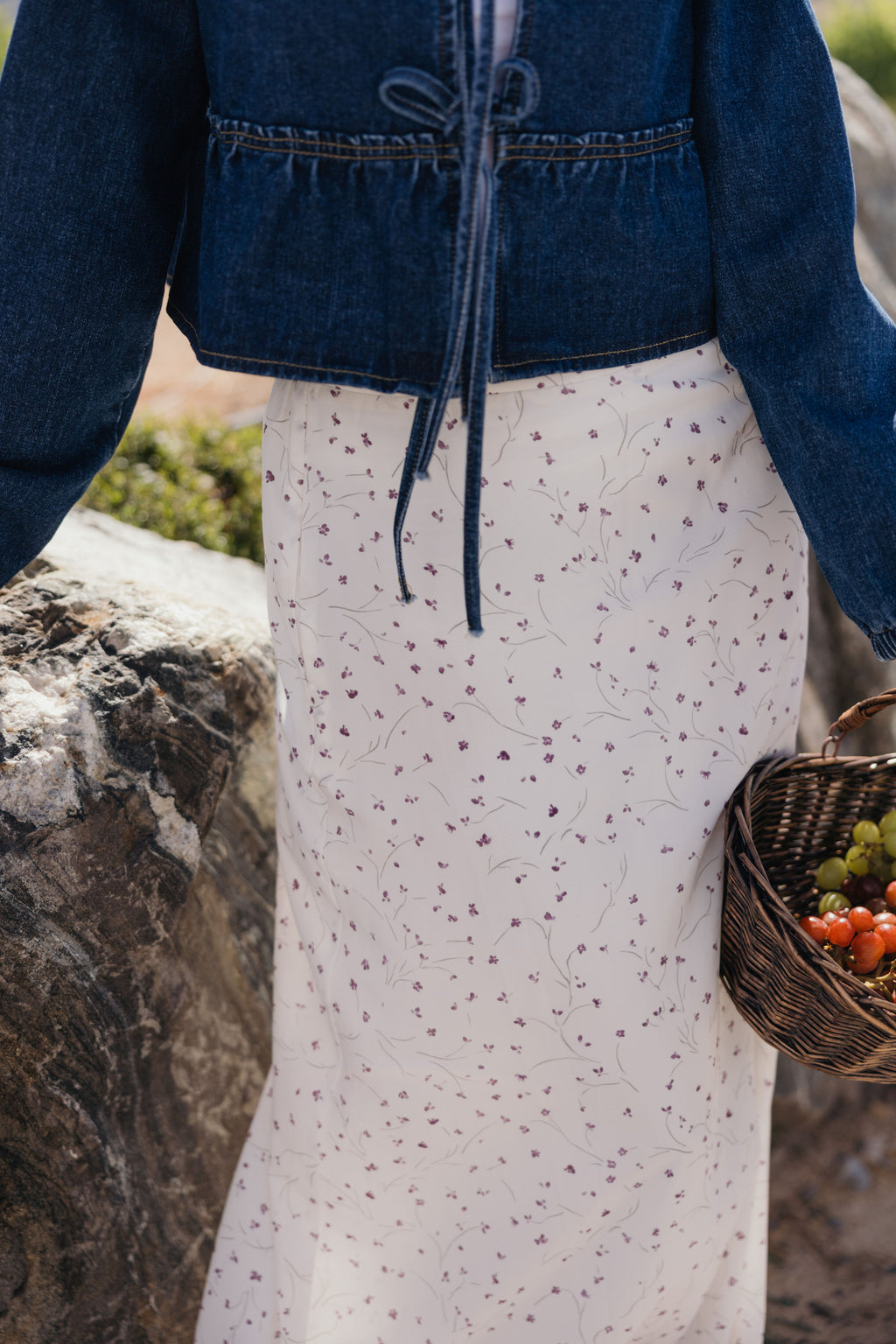 SHEATH SKIRT IN HINT OF LAVENDER