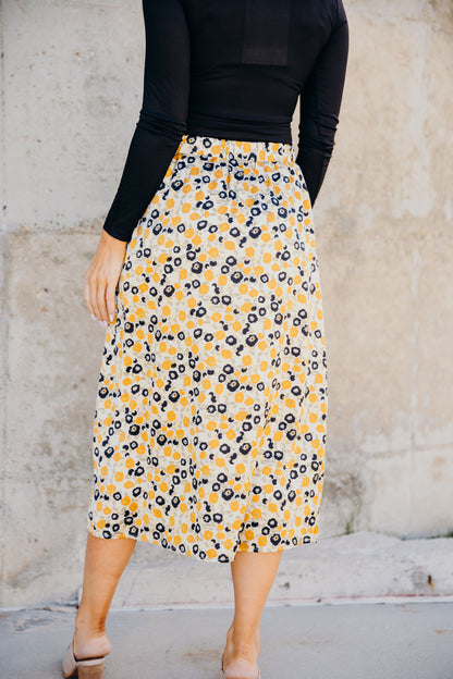 MIDI SKIRT IN HONEYCOMB