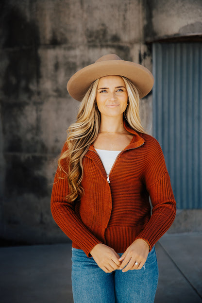 CHUNKY ZIP SWEATER IN RUST