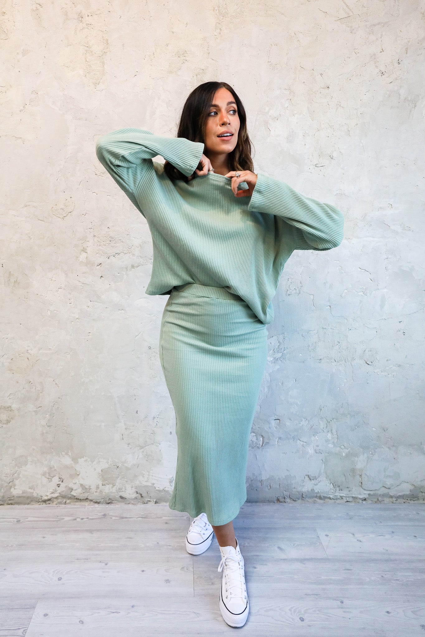OVERSIZED RIBBED SWEATER IN BAY LEAF