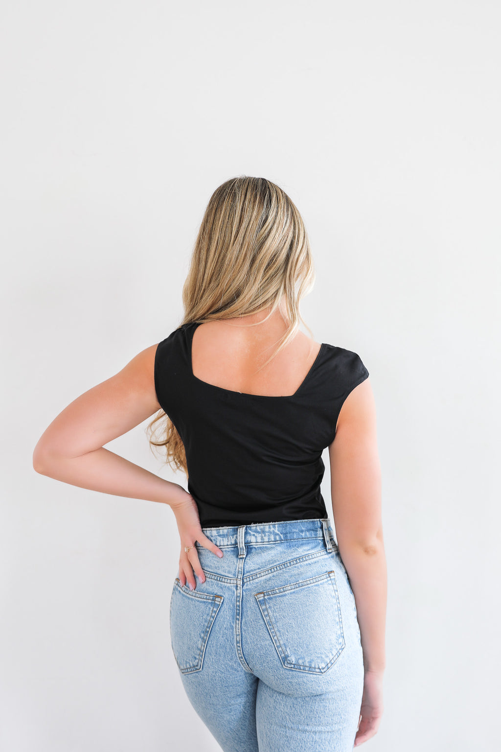 LAYERING BODYSUIT IN BLACK FINAL SALE